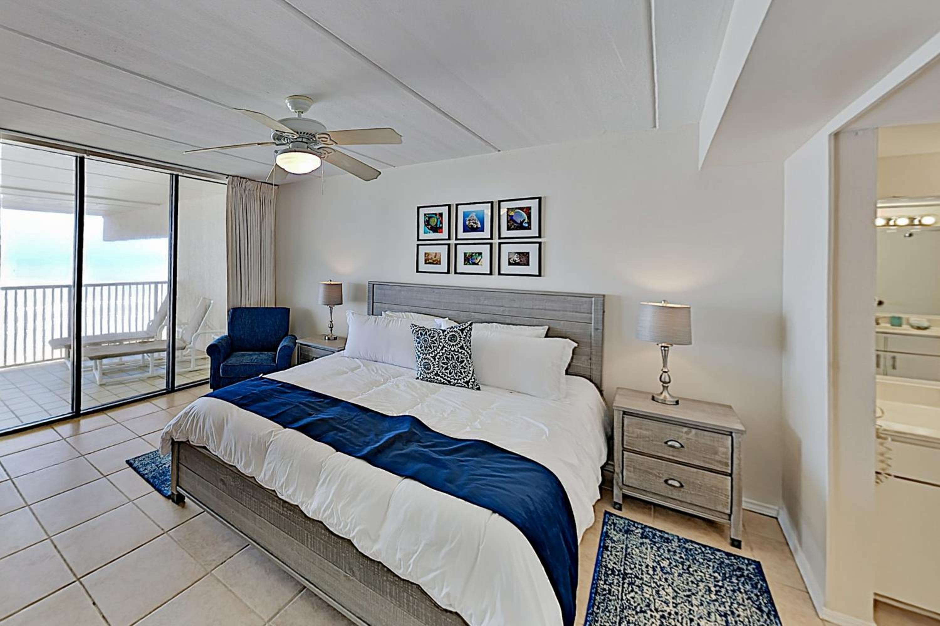 10th-Floor 3BR Beachfront Condo with Views and Pool