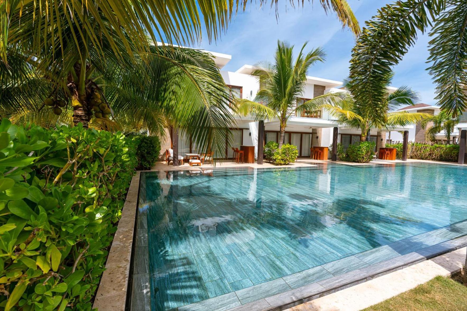 Exclusive villa with 2 bedrooms and shared pool