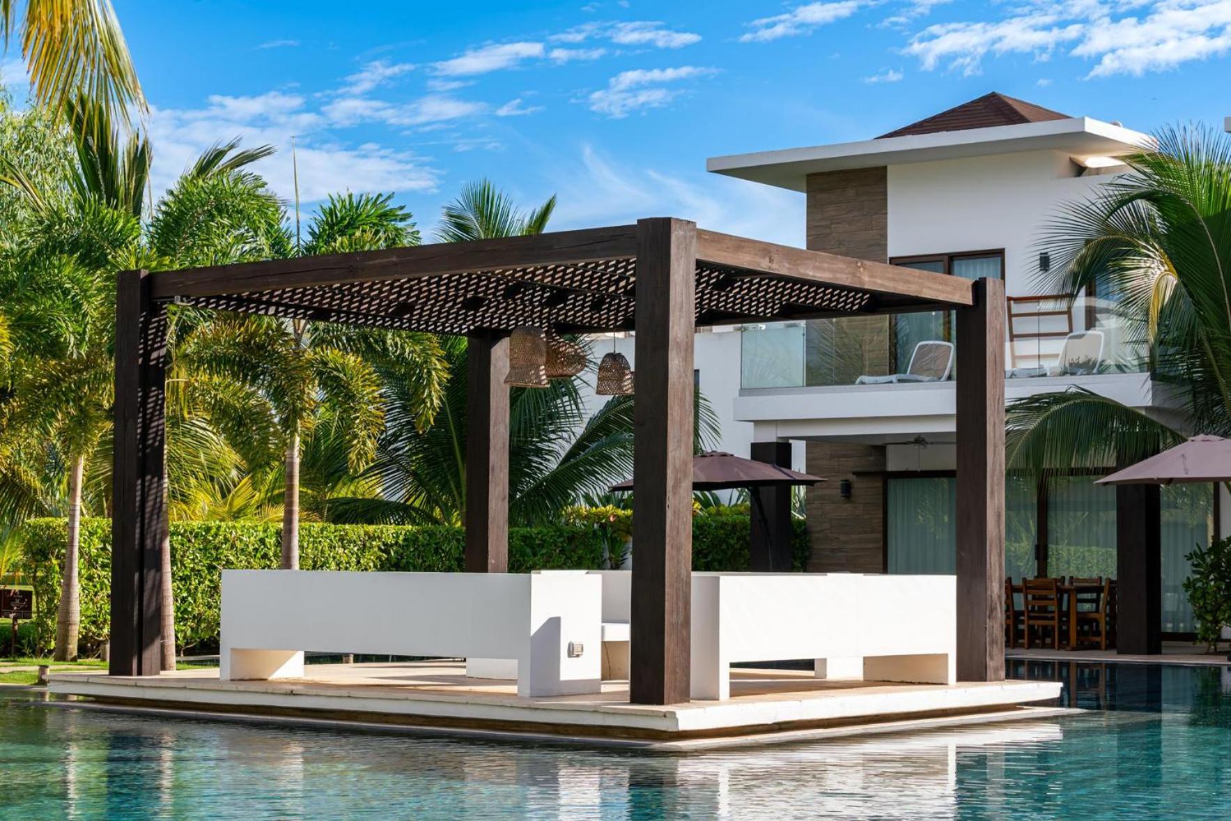 Exclusive villa with 2 bedrooms and shared pool
