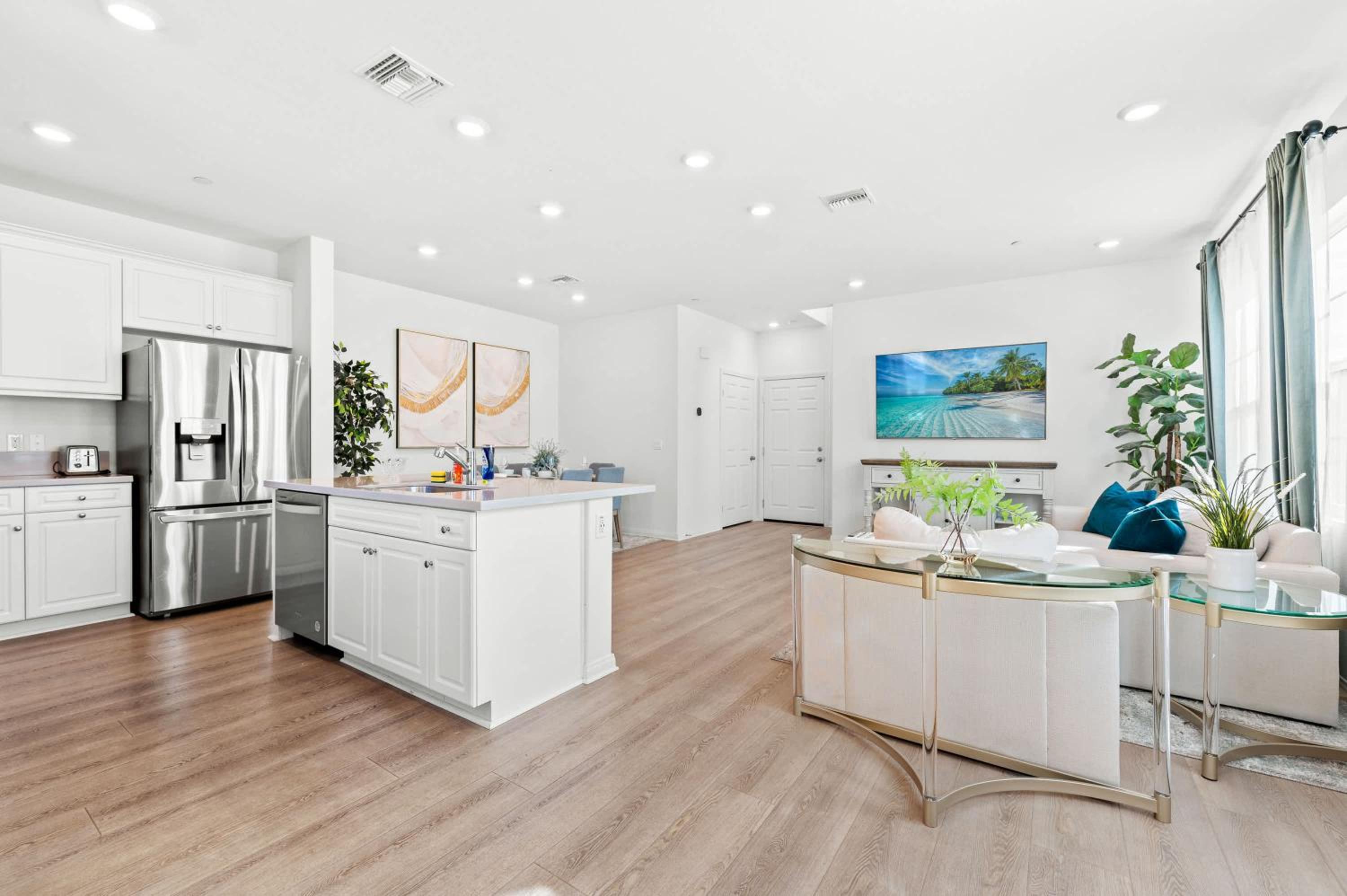 Near ONT Modern Designer Style Family Home