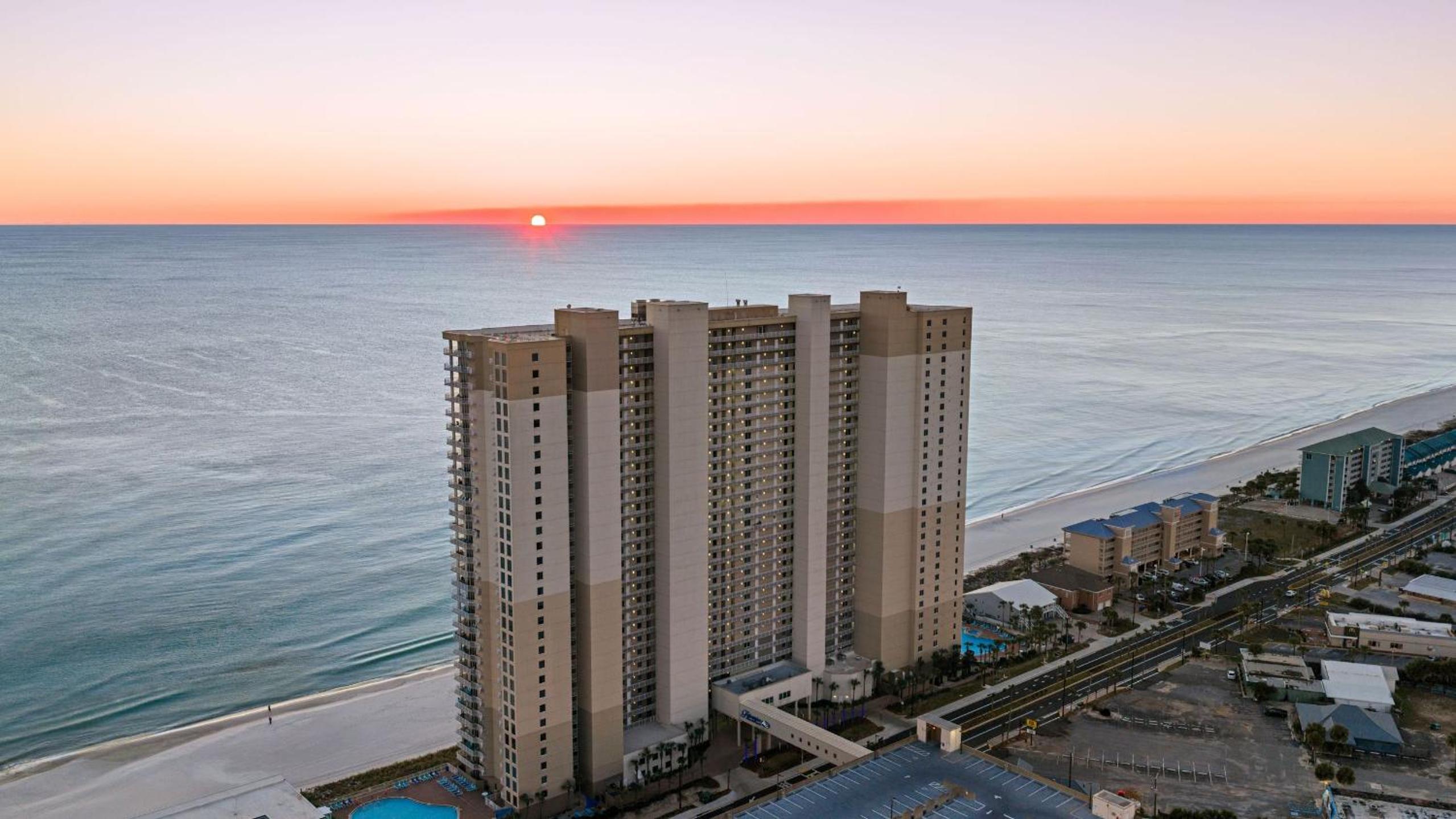 Tidewater Beach by AvantStay