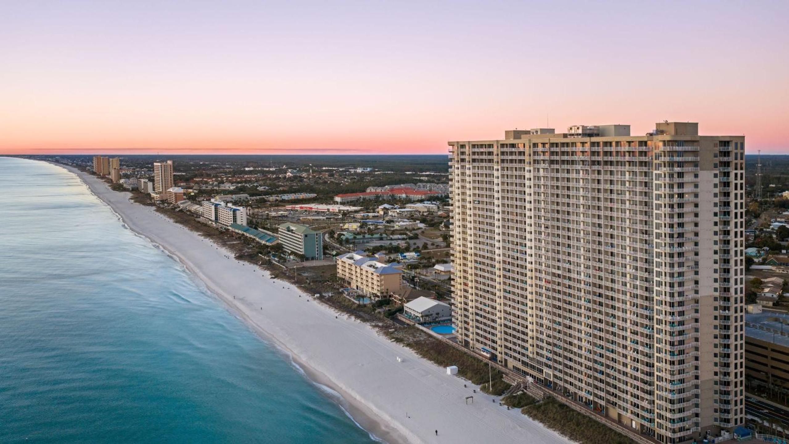 Tidewater Beach by AvantStay