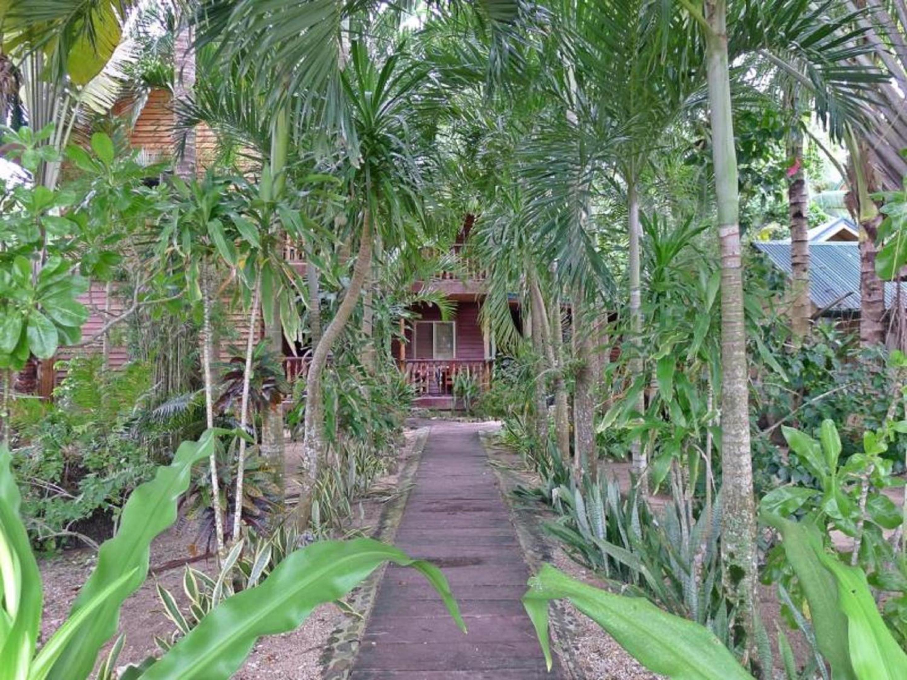 La Salangane Caalan Beach Villa