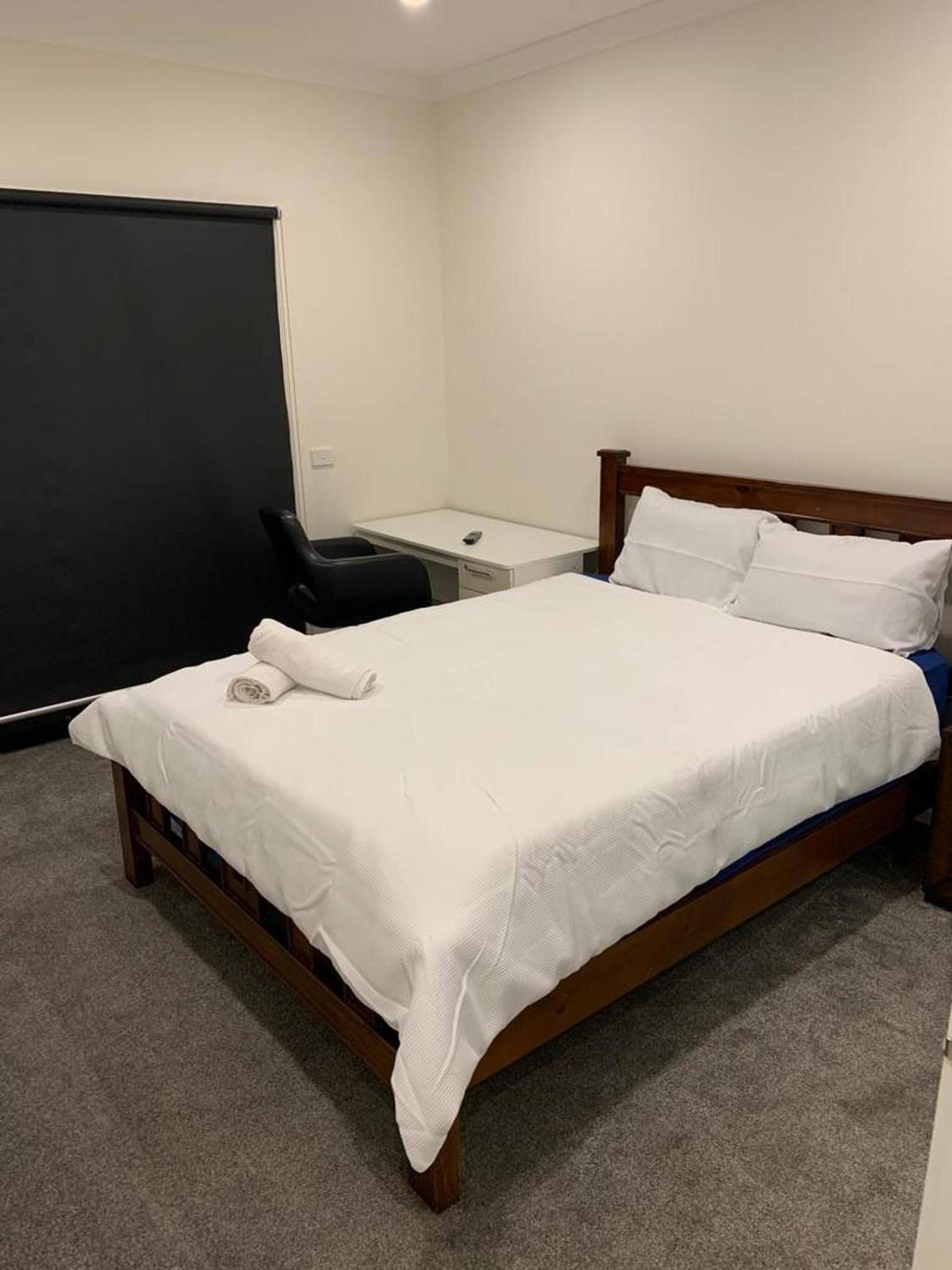 Fresh Modern 3BR Home Ensuite Open Views