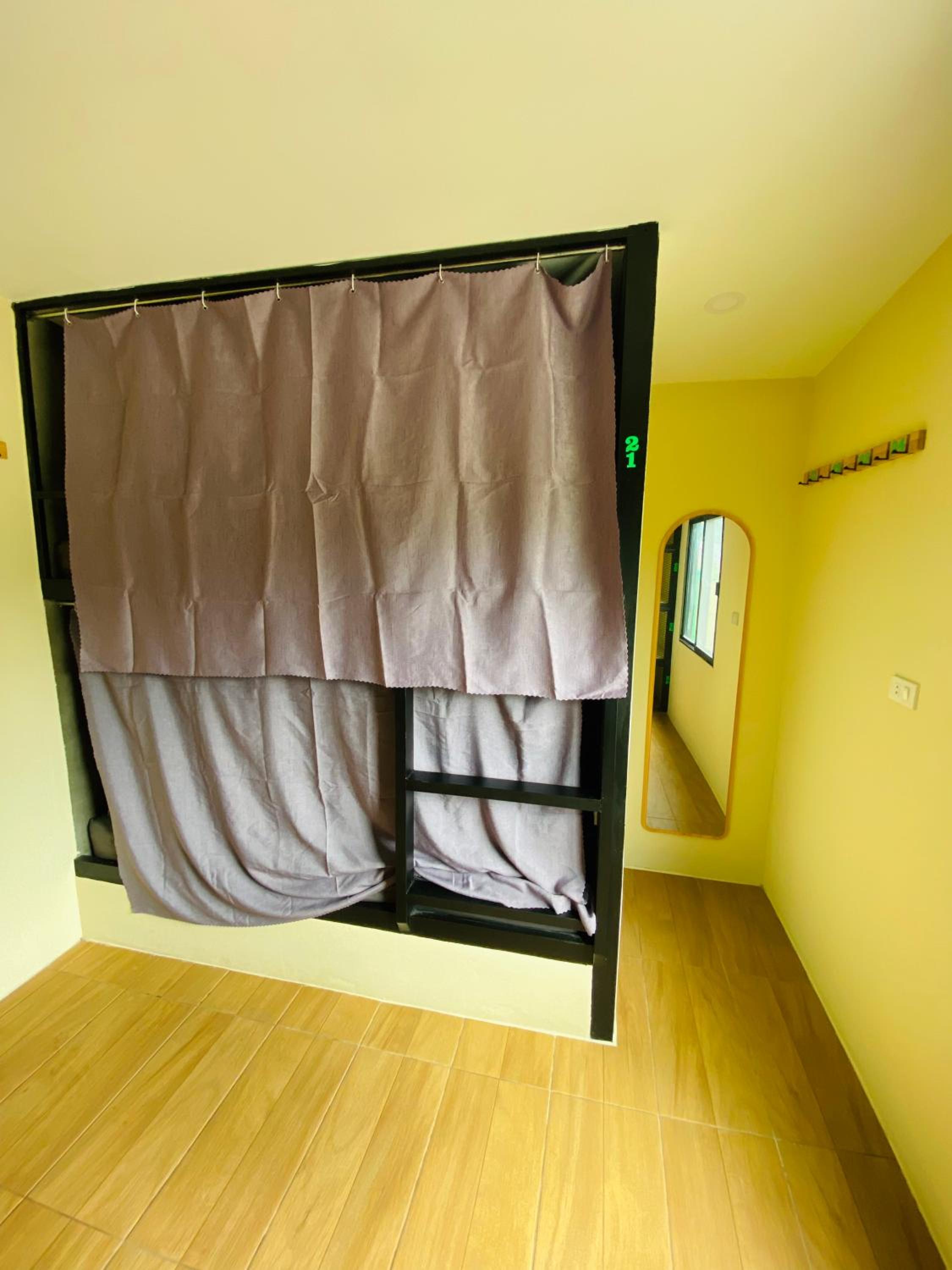 The 10 Club Hostel