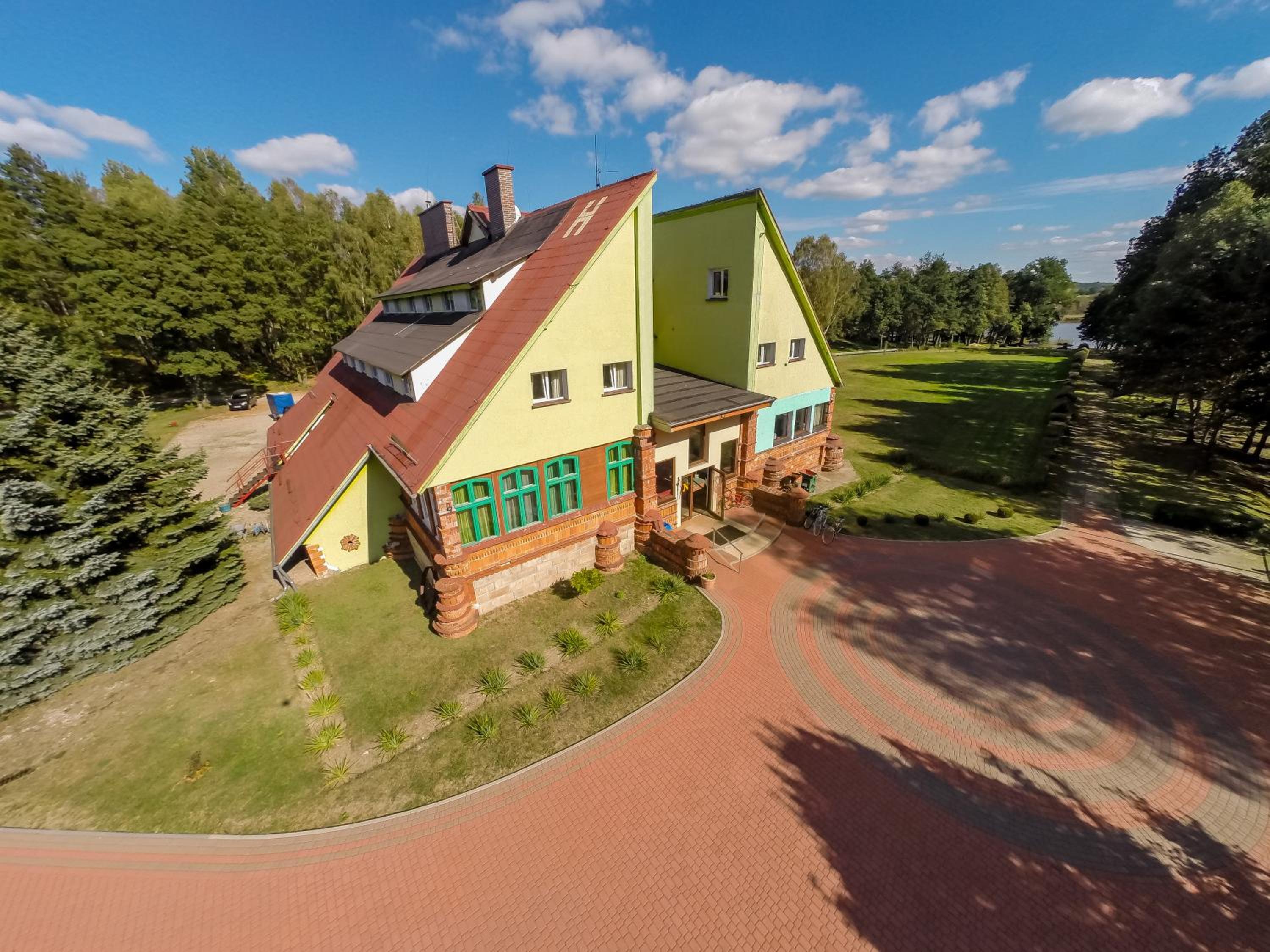 Park Inn Resort przy jeziorze - sauna i duży parking - pieski mile widziane view 2