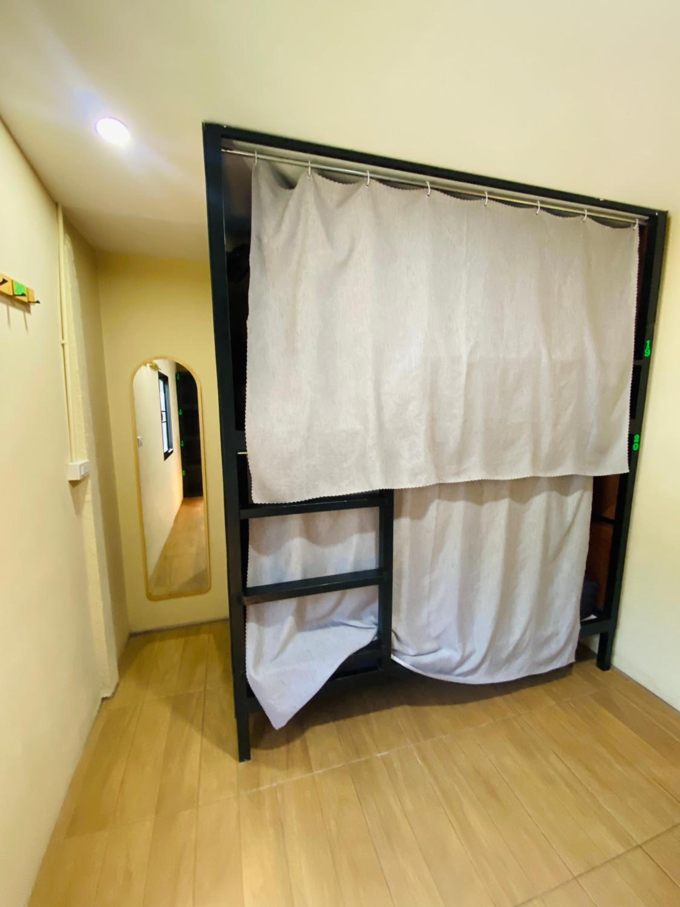 The 10 Club Hostel