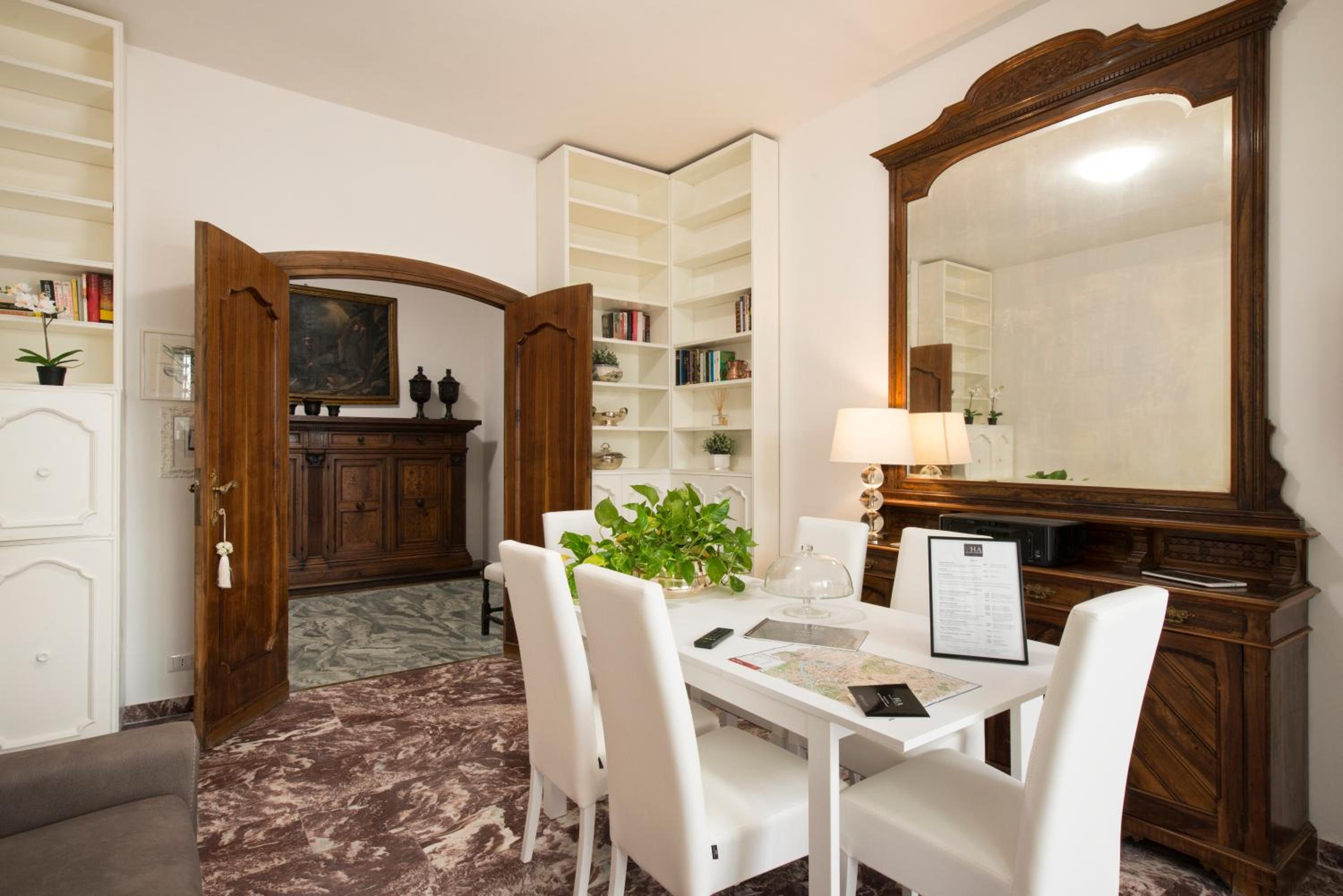 Vatican Holiday Apartment 307