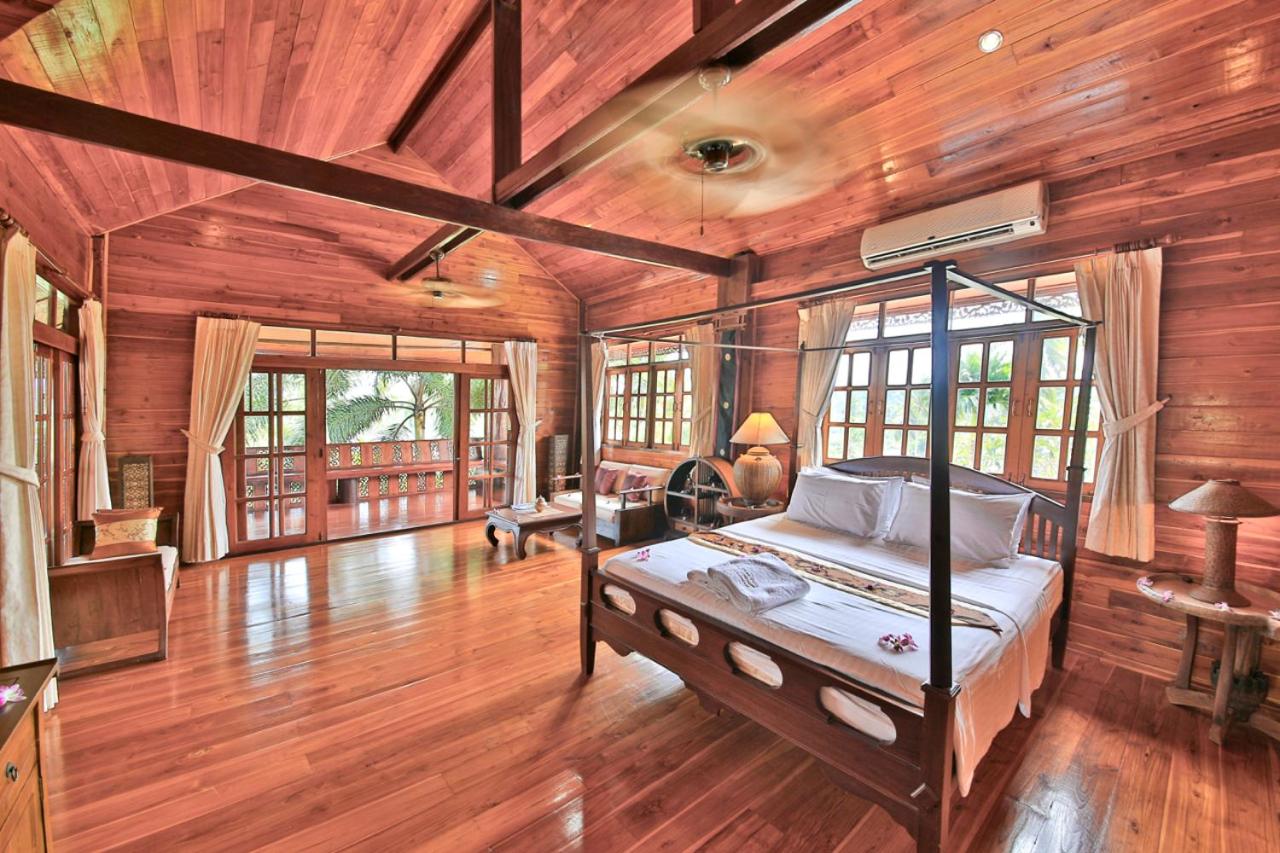 Paradise Island Estate