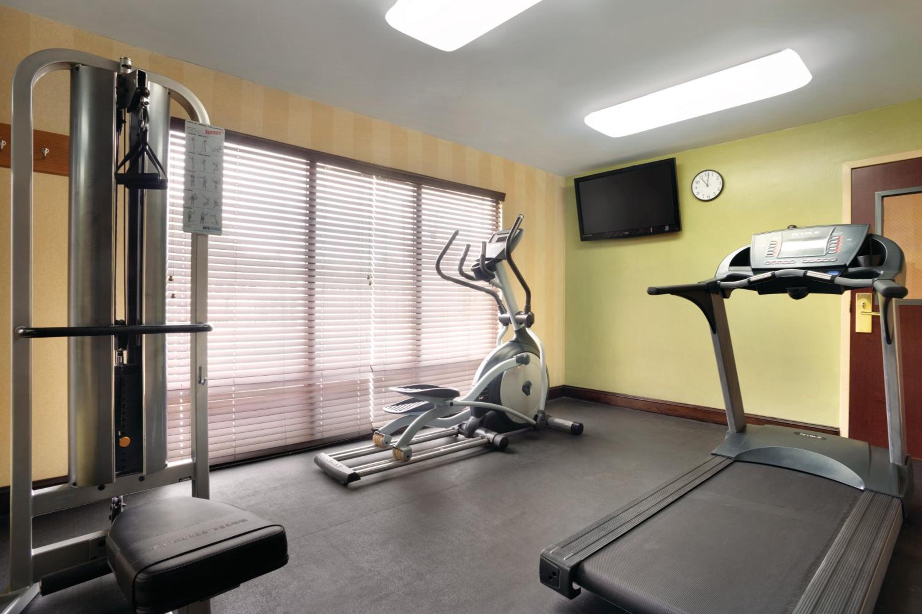 Albany Vacations - Park Inn by Radisson Albany - Property Image 4