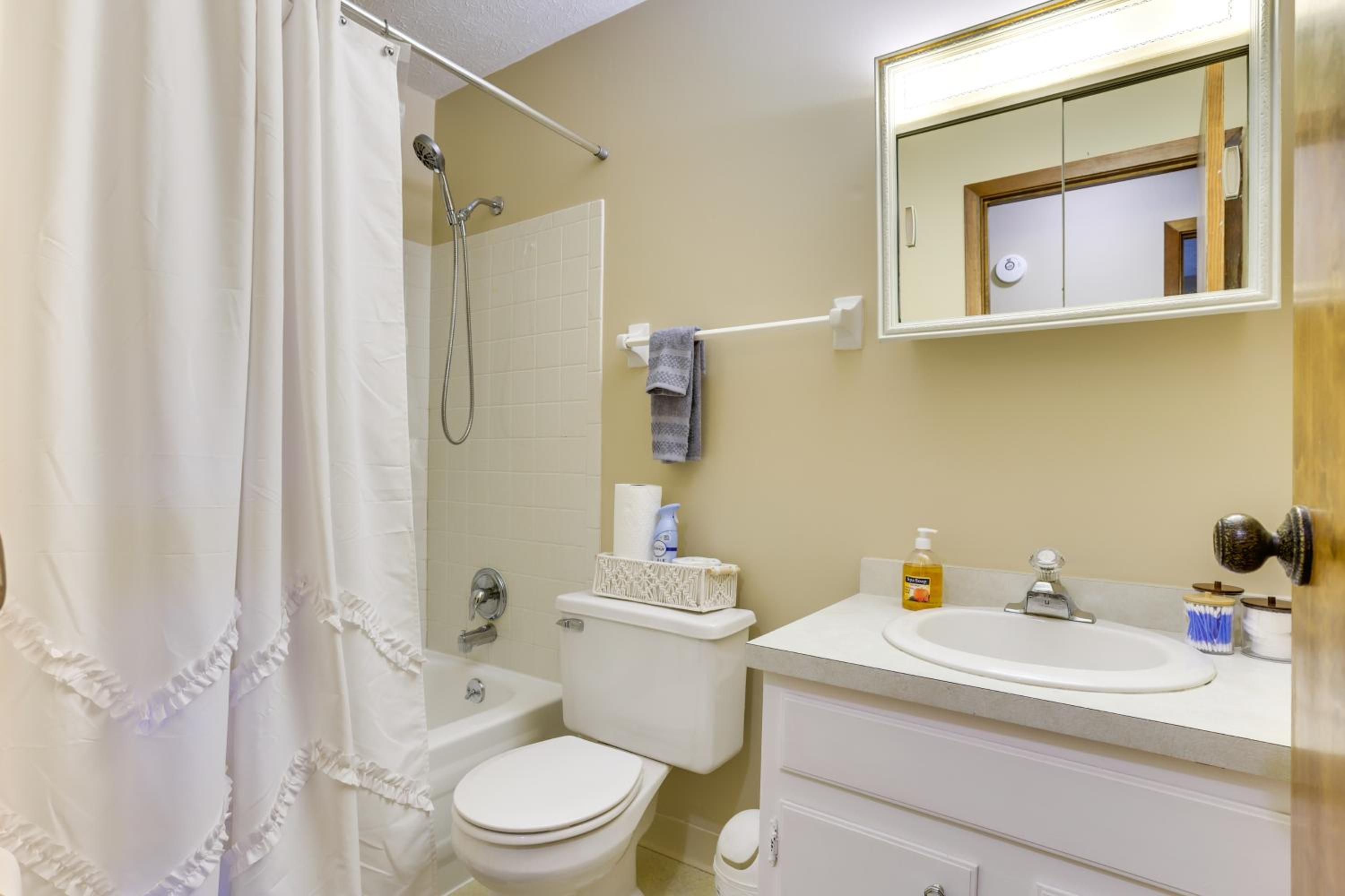 Great for Travel Nurses! Home 4 Mi to Dtwn Troy