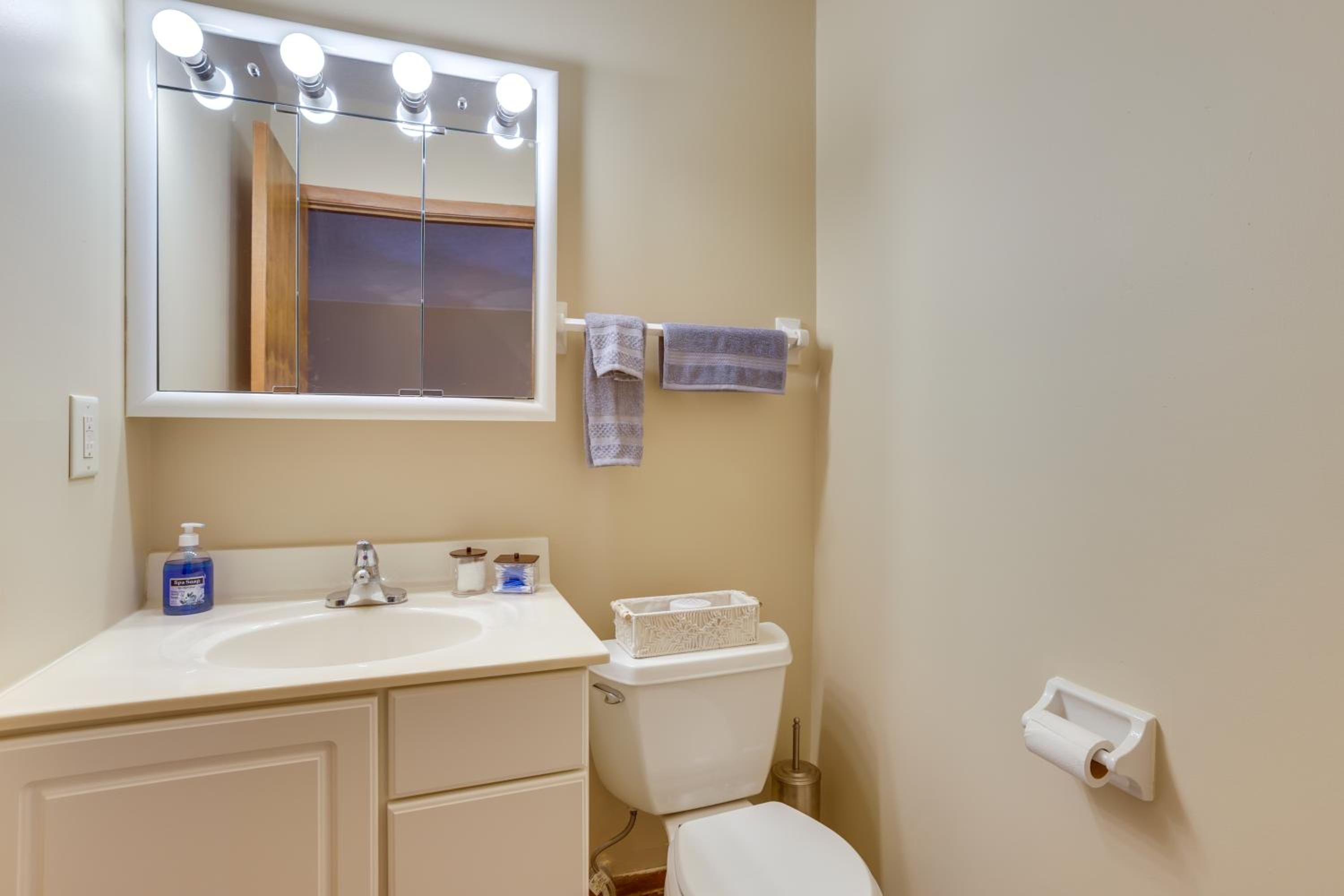 Great for Travel Nurses! Home 4 Mi to Dtwn Troy