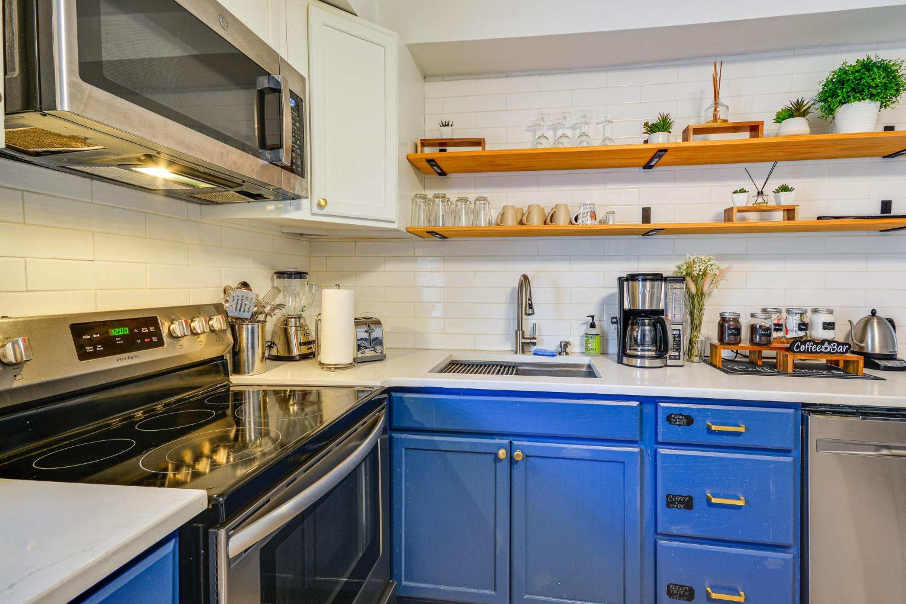 Vibrant Home 2 Mi to Dtwn and Wake Forest University