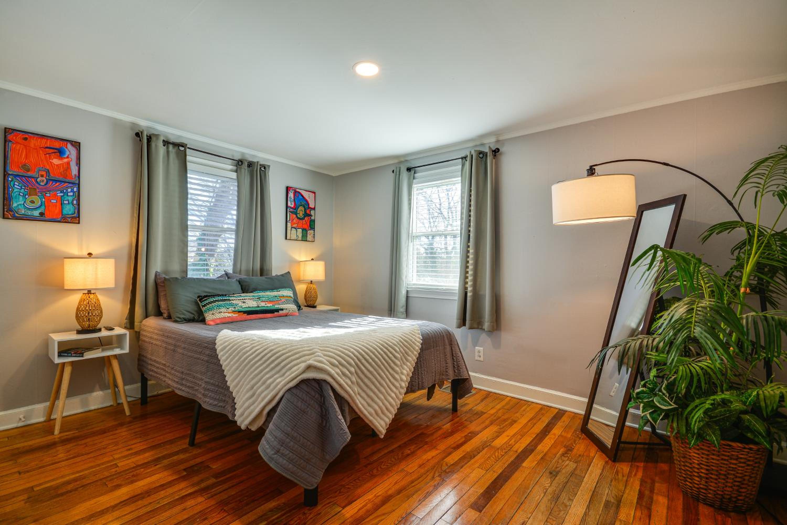 Vibrant Home 2 Mi to Dtwn and Wake Forest University