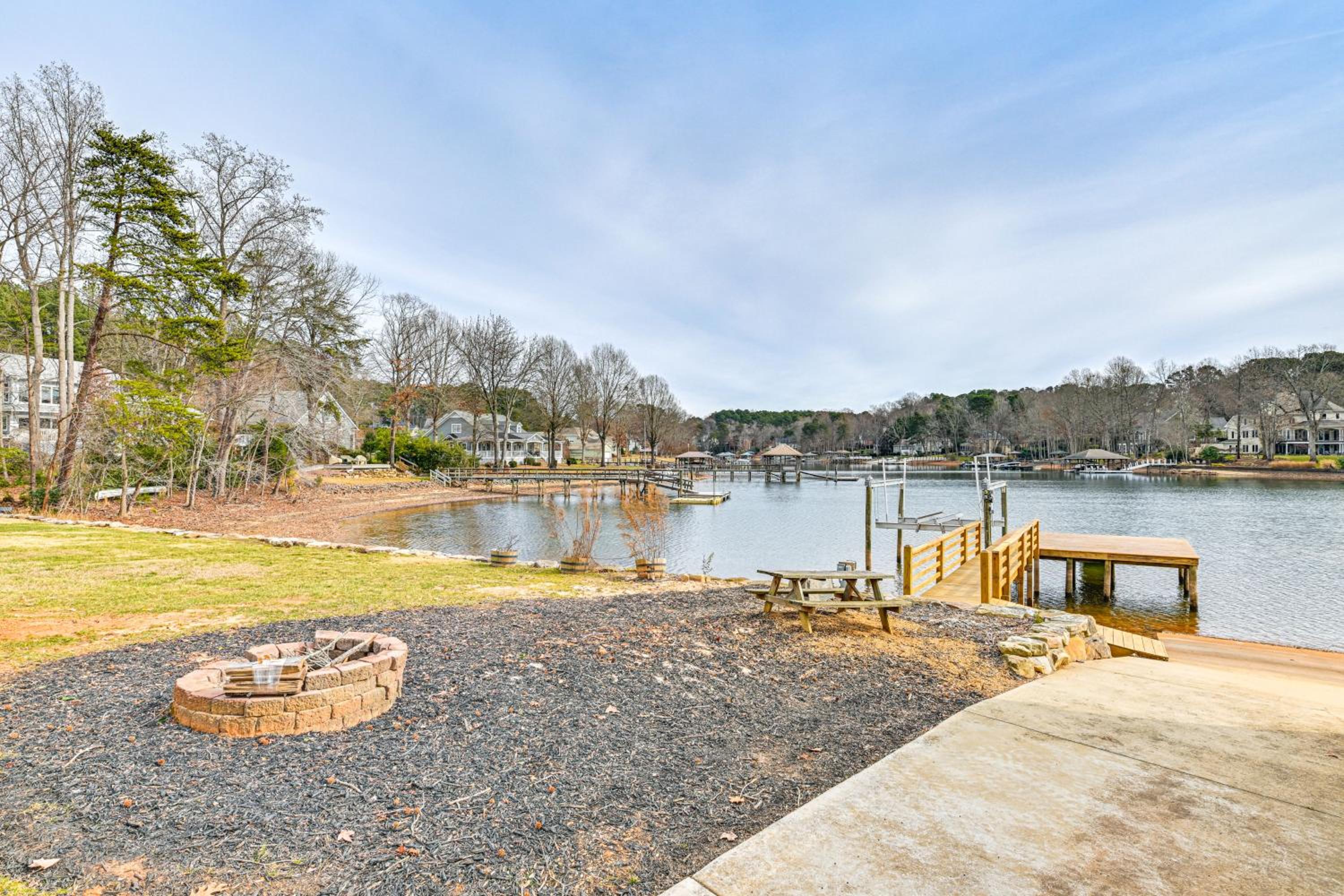 Boat Dock and Game Room Waterfront Lake Norman Gem