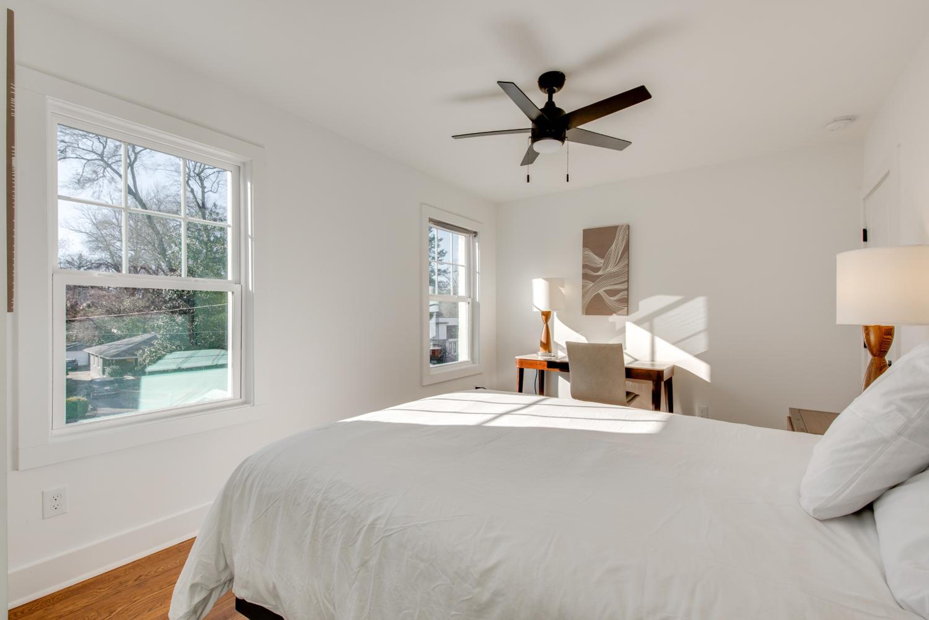 Fully Updated! 3,000-Sq-Ft ATL Home 4 Mi to Dtwn