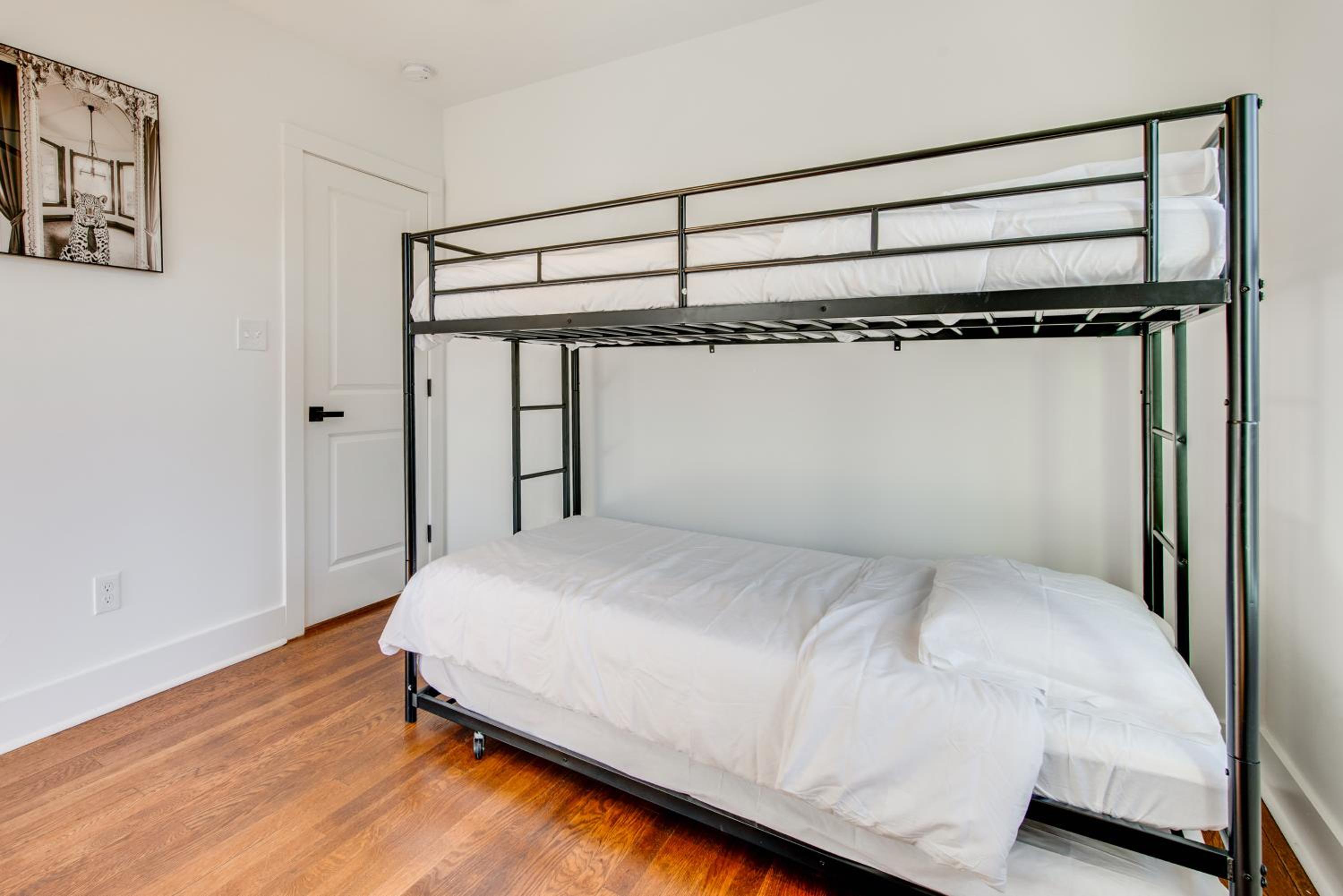 Fully Updated! 3,000-Sq-Ft ATL Home 4 Mi to Dtwn