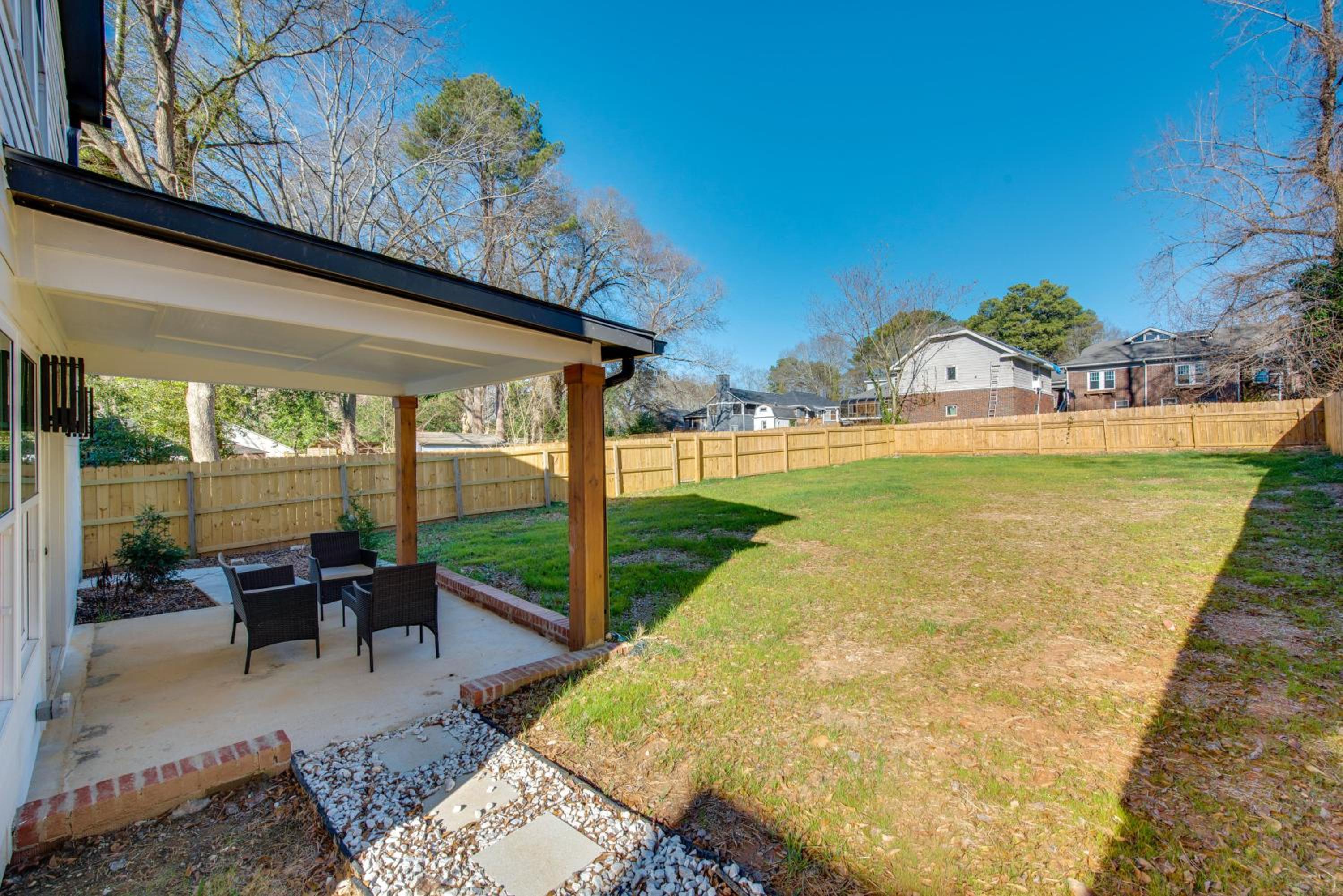 Fully Updated! 3,000-Sq-Ft ATL Home 4 Mi to Dtwn