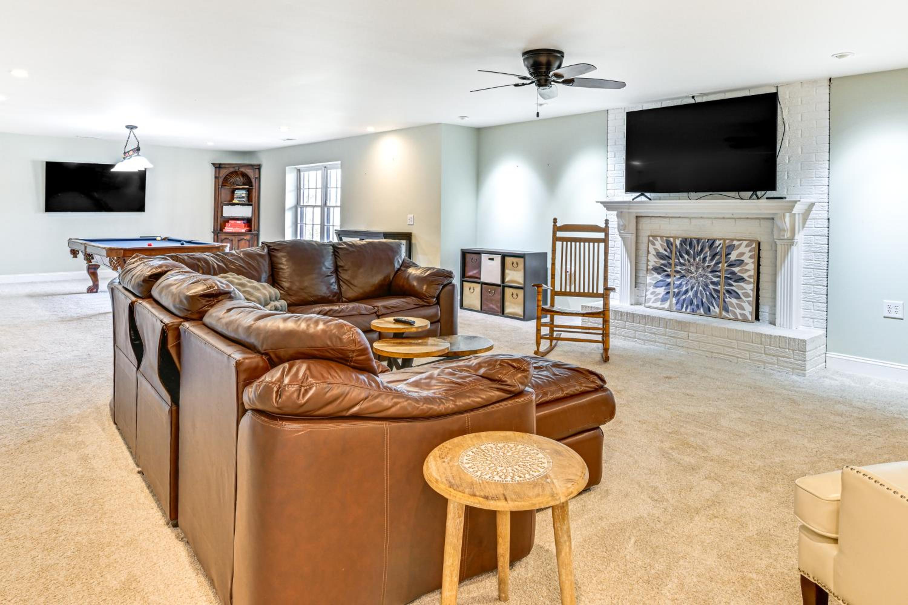 Boat Dock and Game Room Waterfront Lake Norman Gem