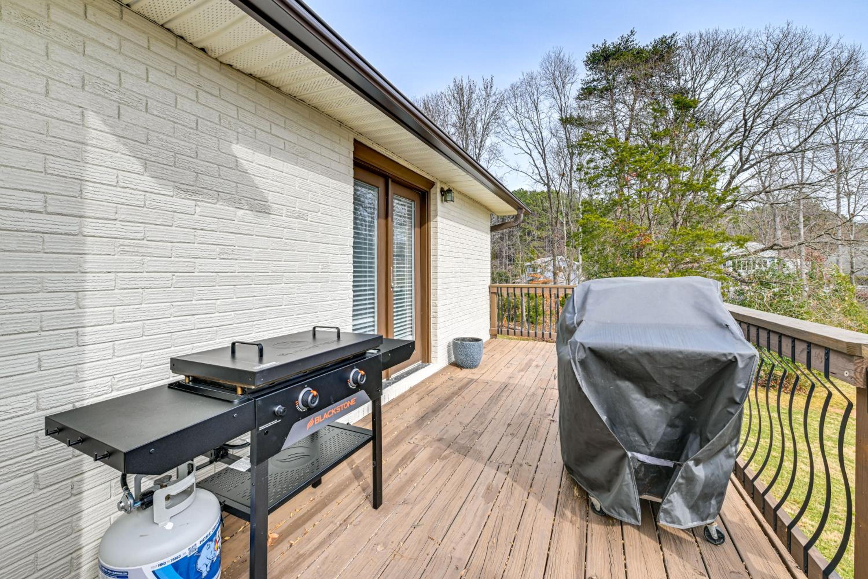 Boat Dock and Game Room Waterfront Lake Norman Gem