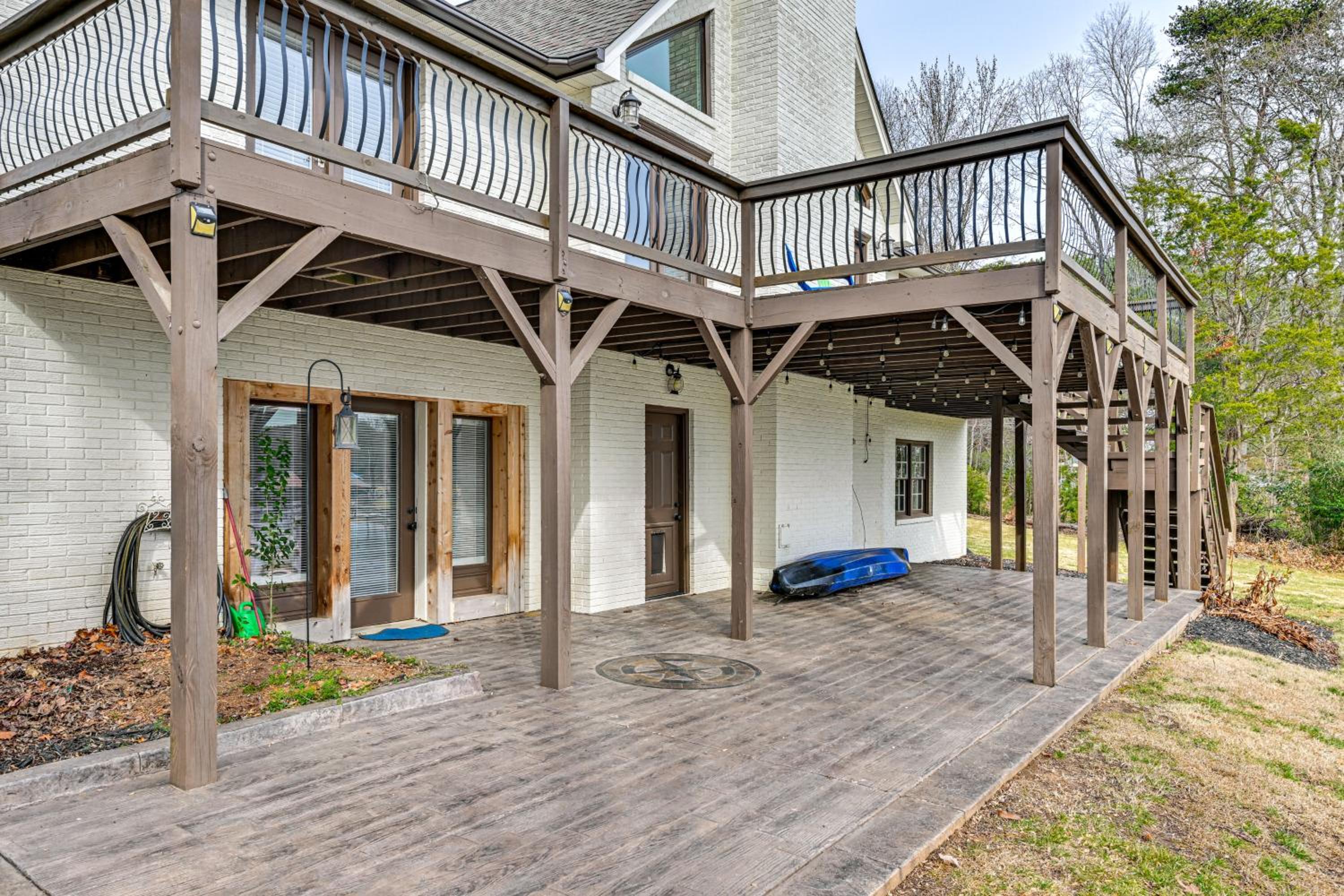 Boat Dock and Game Room Waterfront Lake Norman Gem