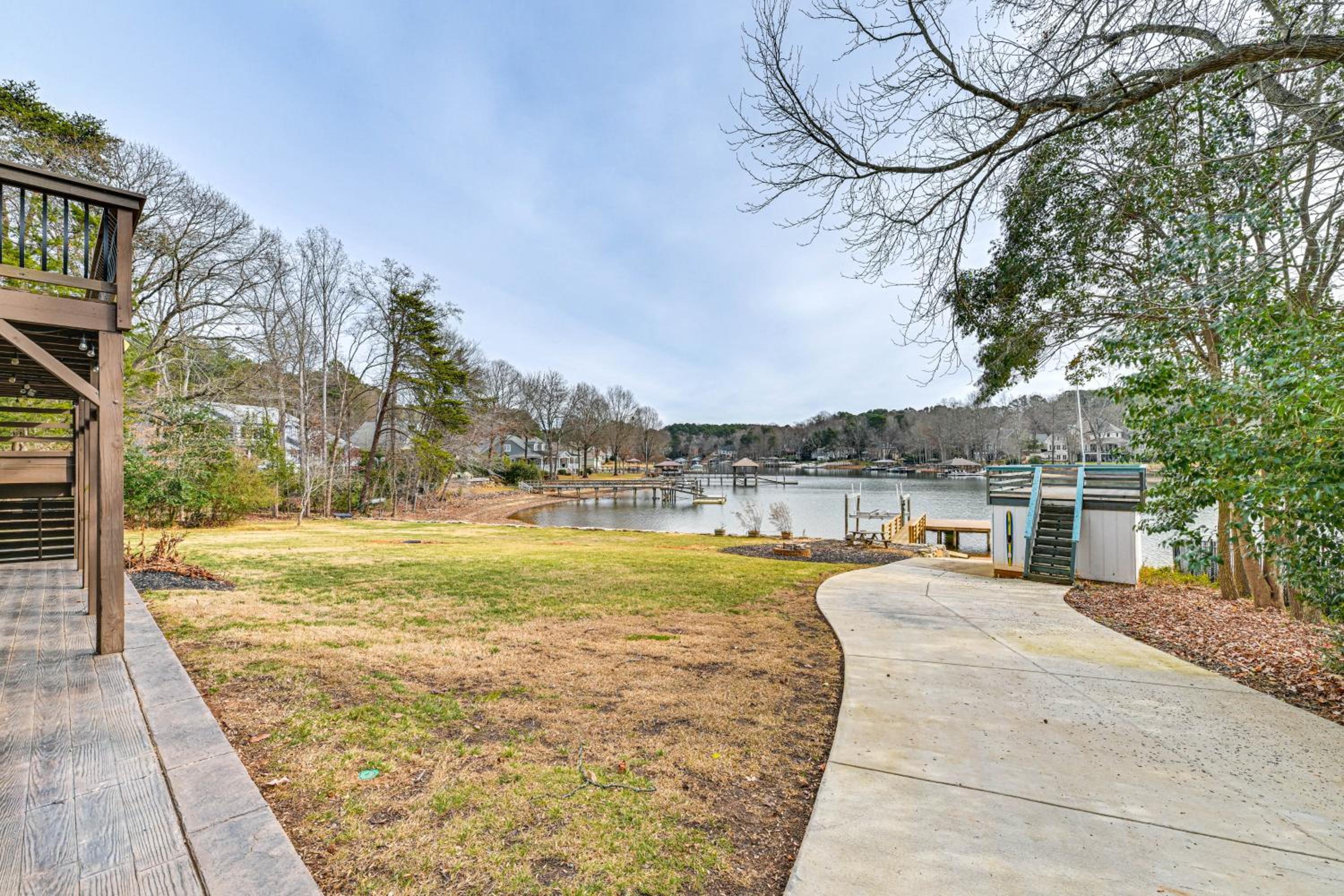 Boat Dock and Game Room Waterfront Lake Norman Gem