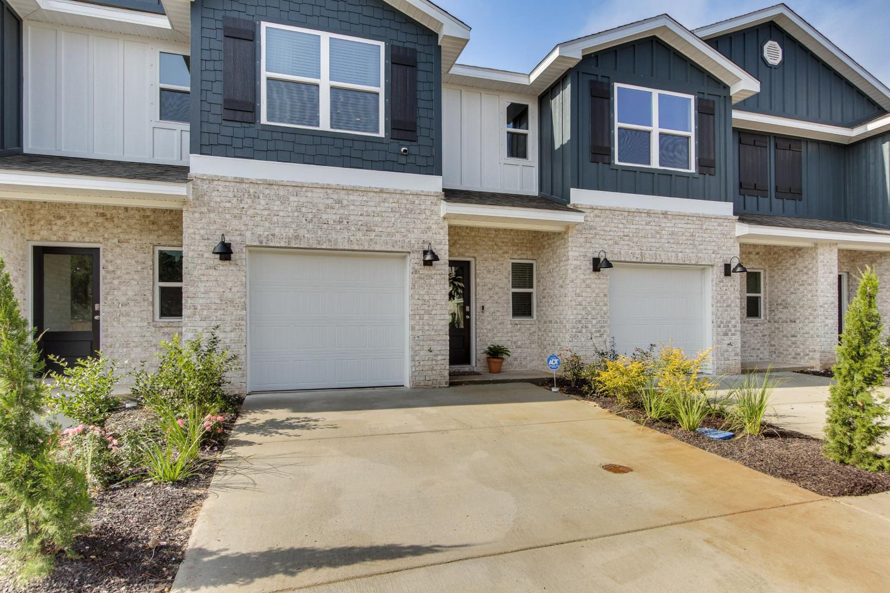 Walk to Biloxi Beach Fun! Chic and Updated Townhome