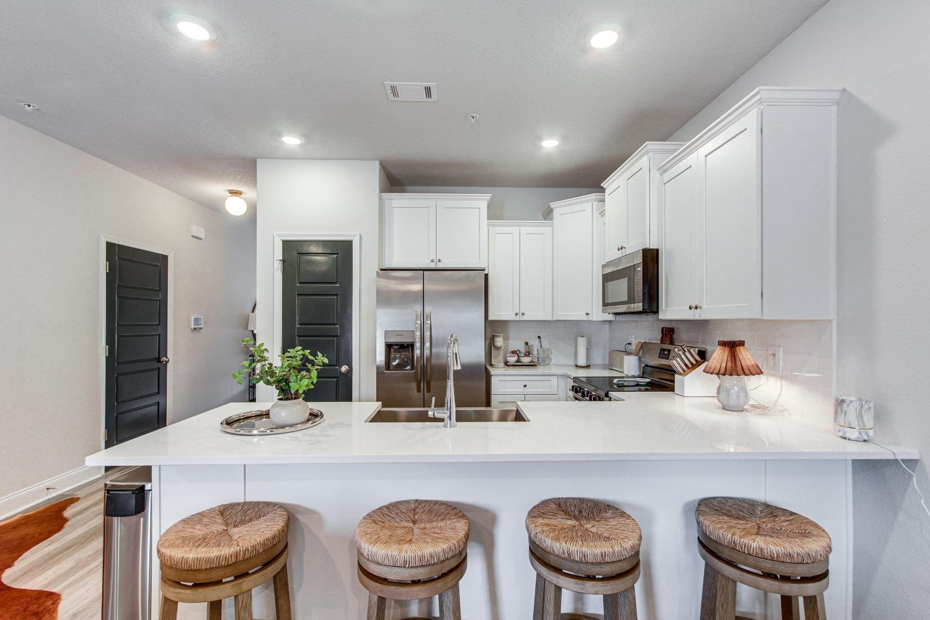 Walk to Biloxi Beach Fun! Chic and Updated Townhome