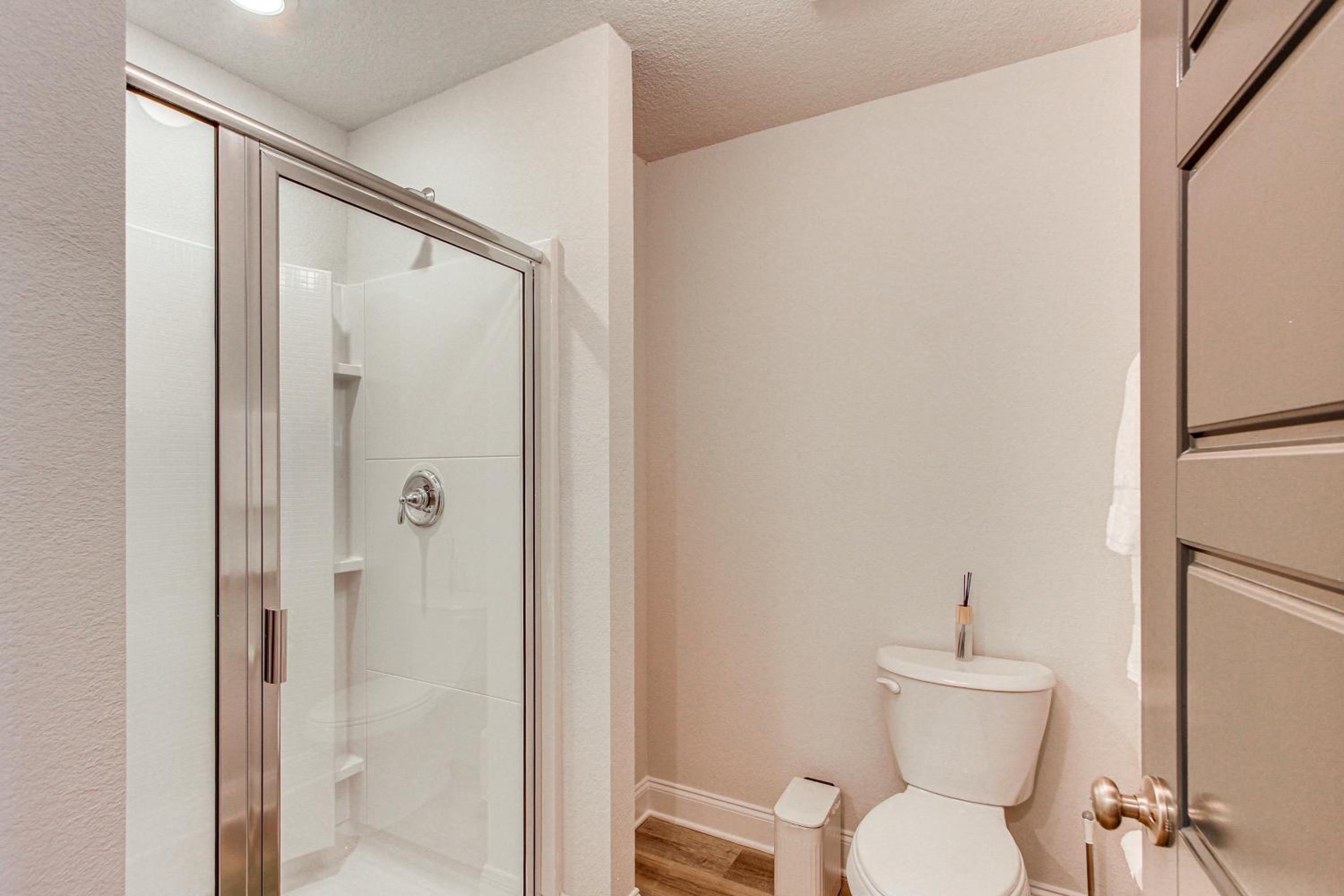 Walk to Biloxi Beach Fun! Chic and Updated Townhome