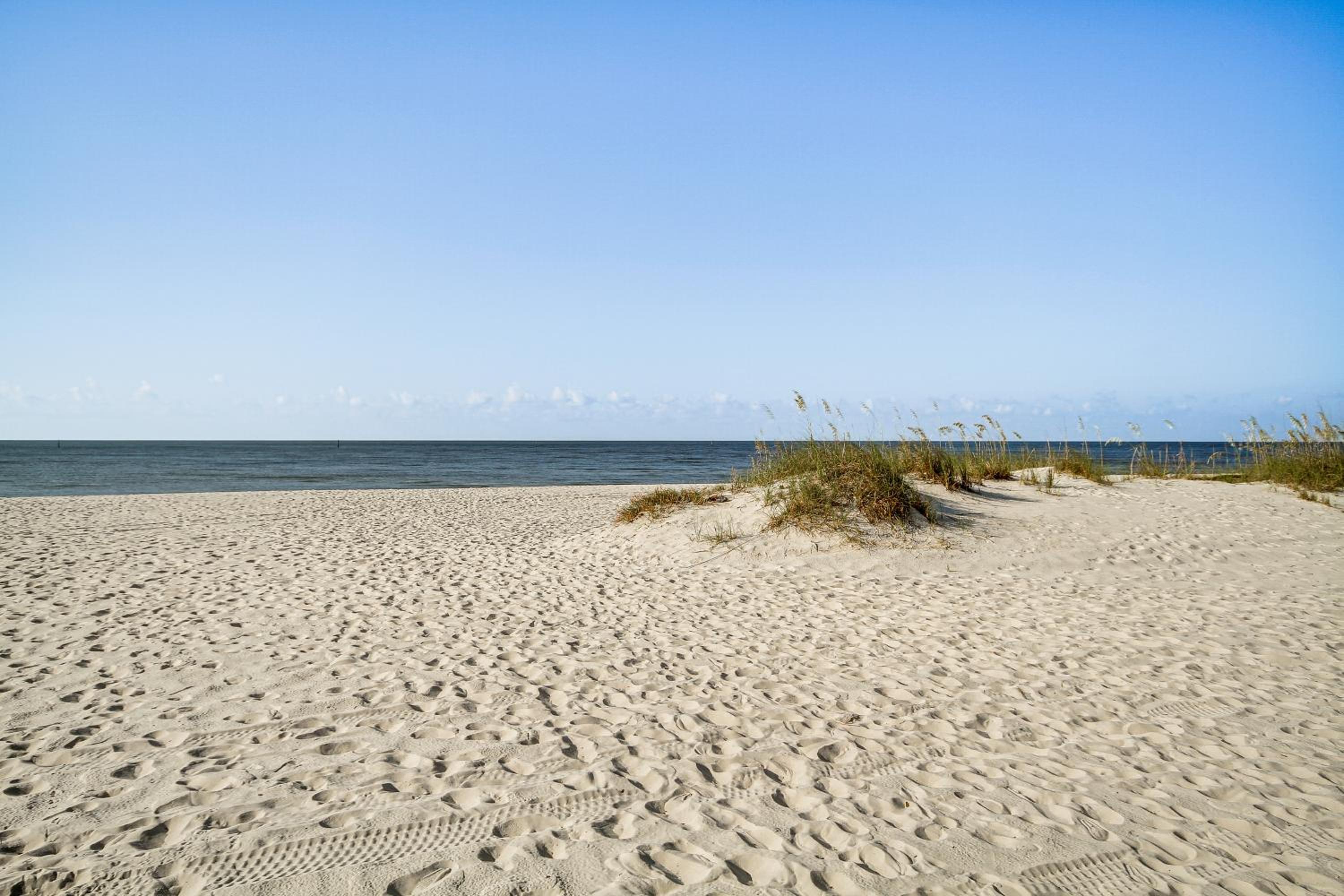 Walk to Biloxi Beach Fun! Chic and Updated Townhome