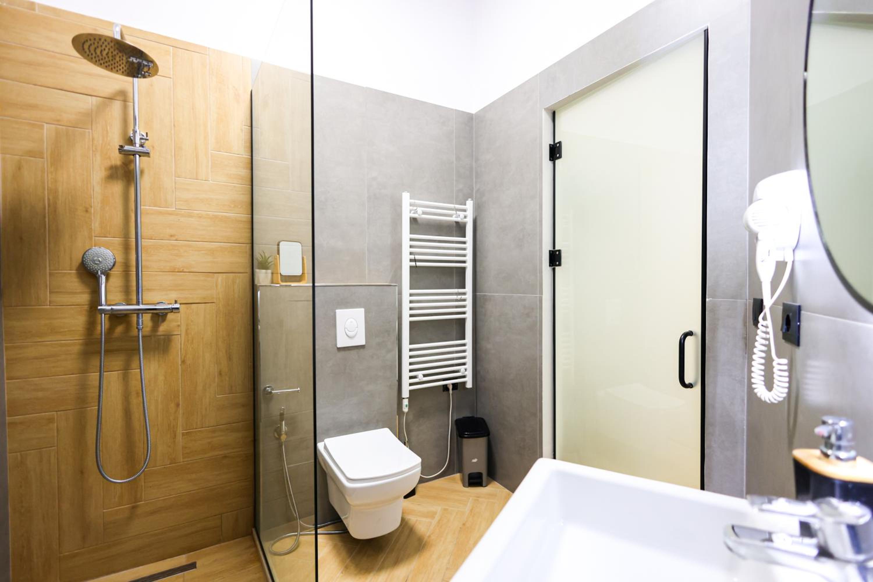 Grandstay Central