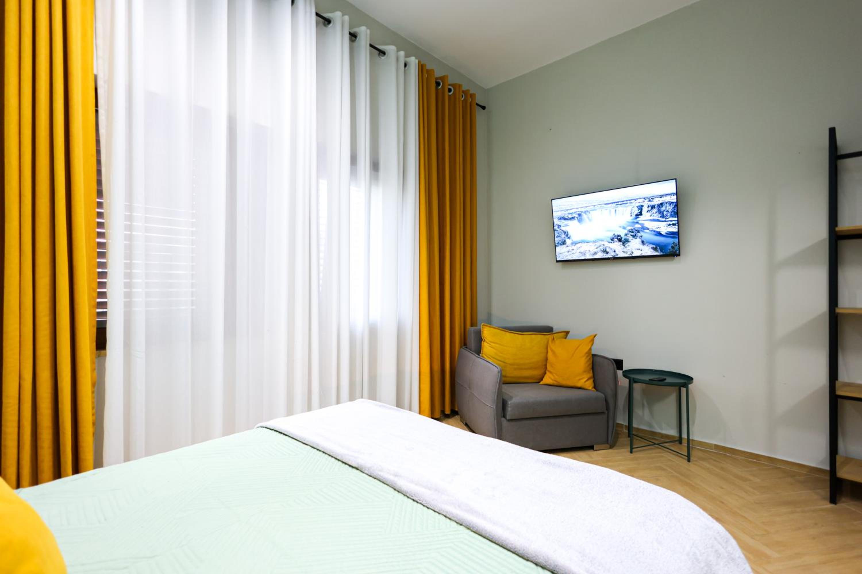 Grandstay Central