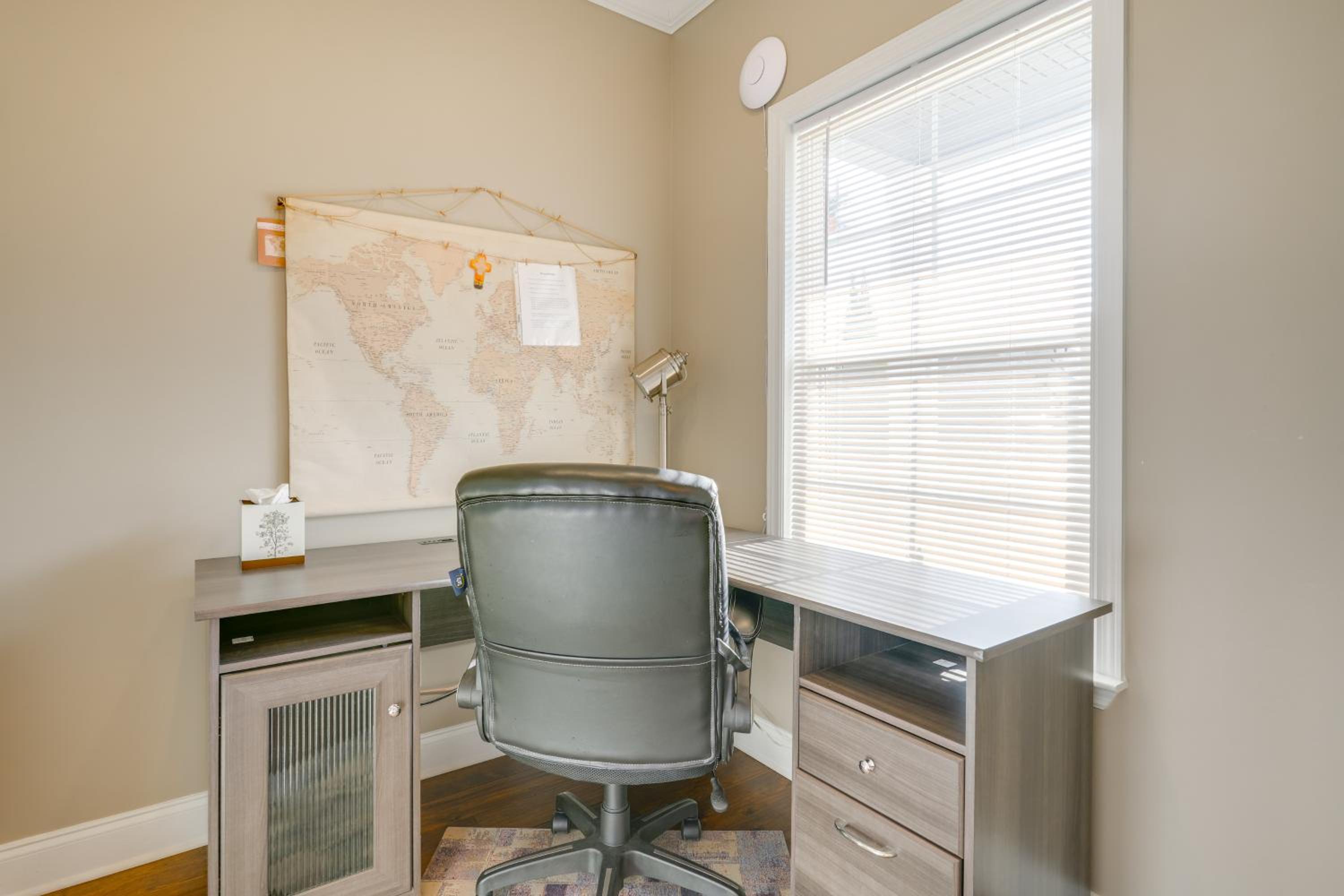 4 Mi to Lee University Peaceful Townhome with Patio