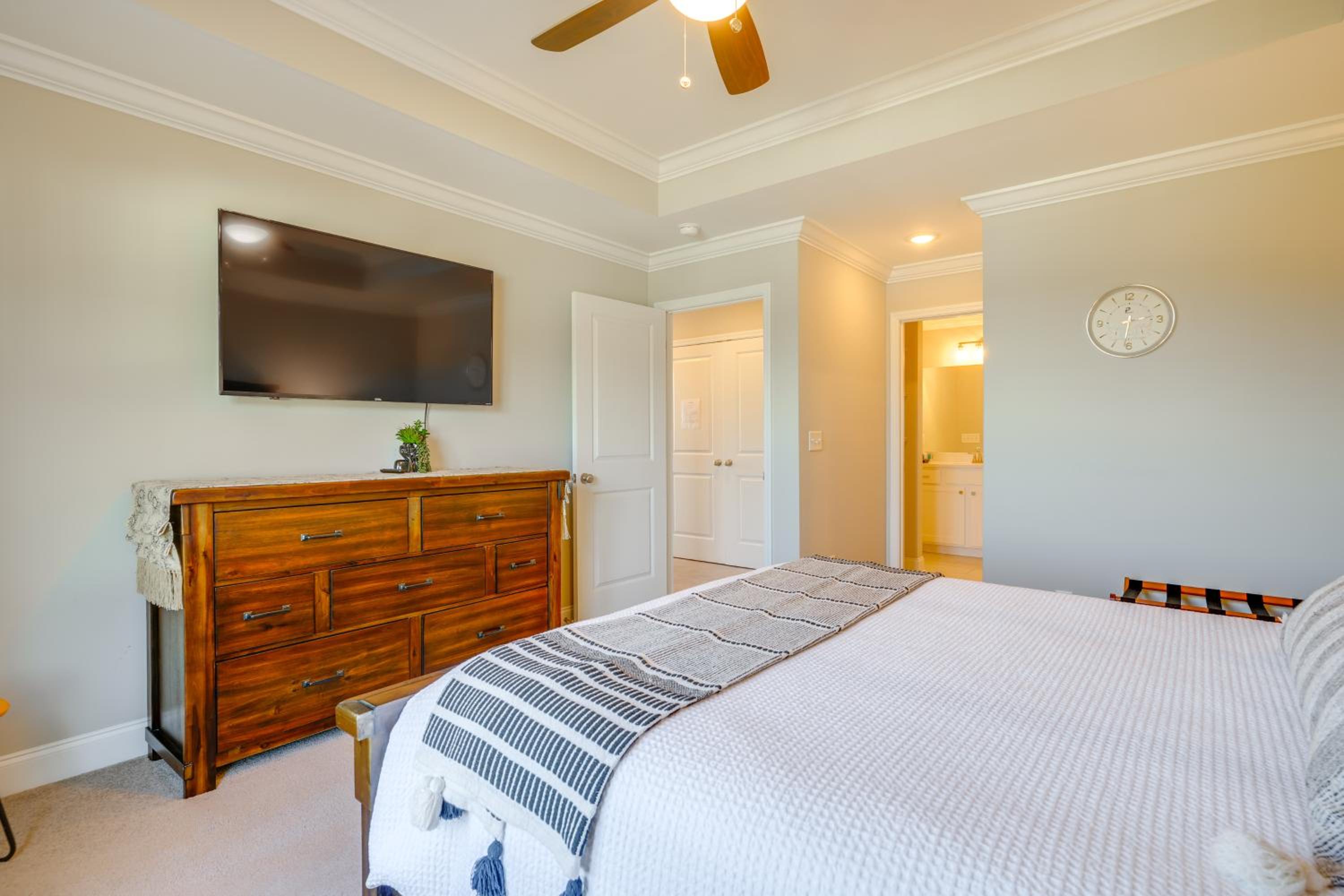 4 Mi to Lee University Peaceful Townhome with Patio