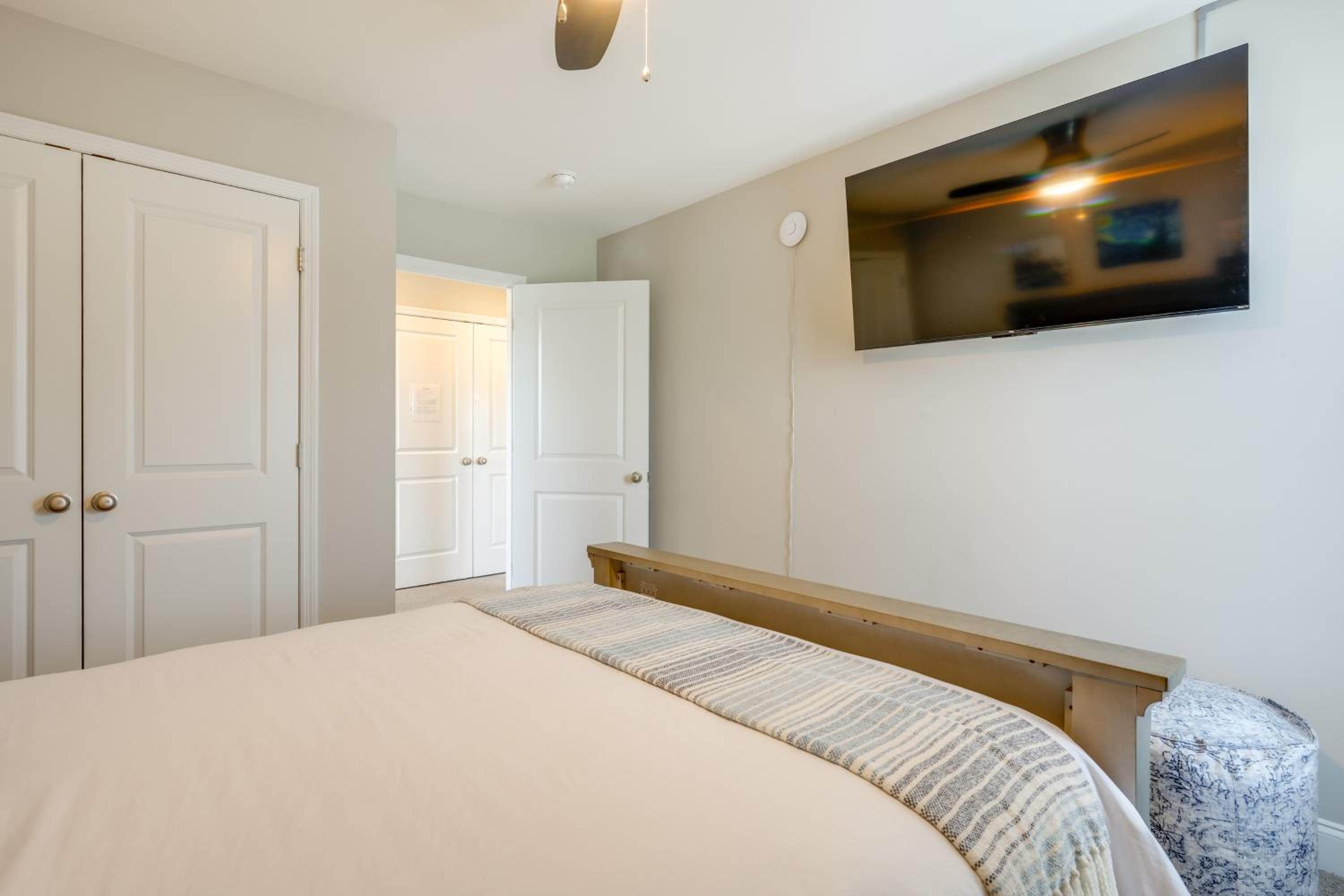 4 Mi to Lee University Peaceful Townhome with Patio