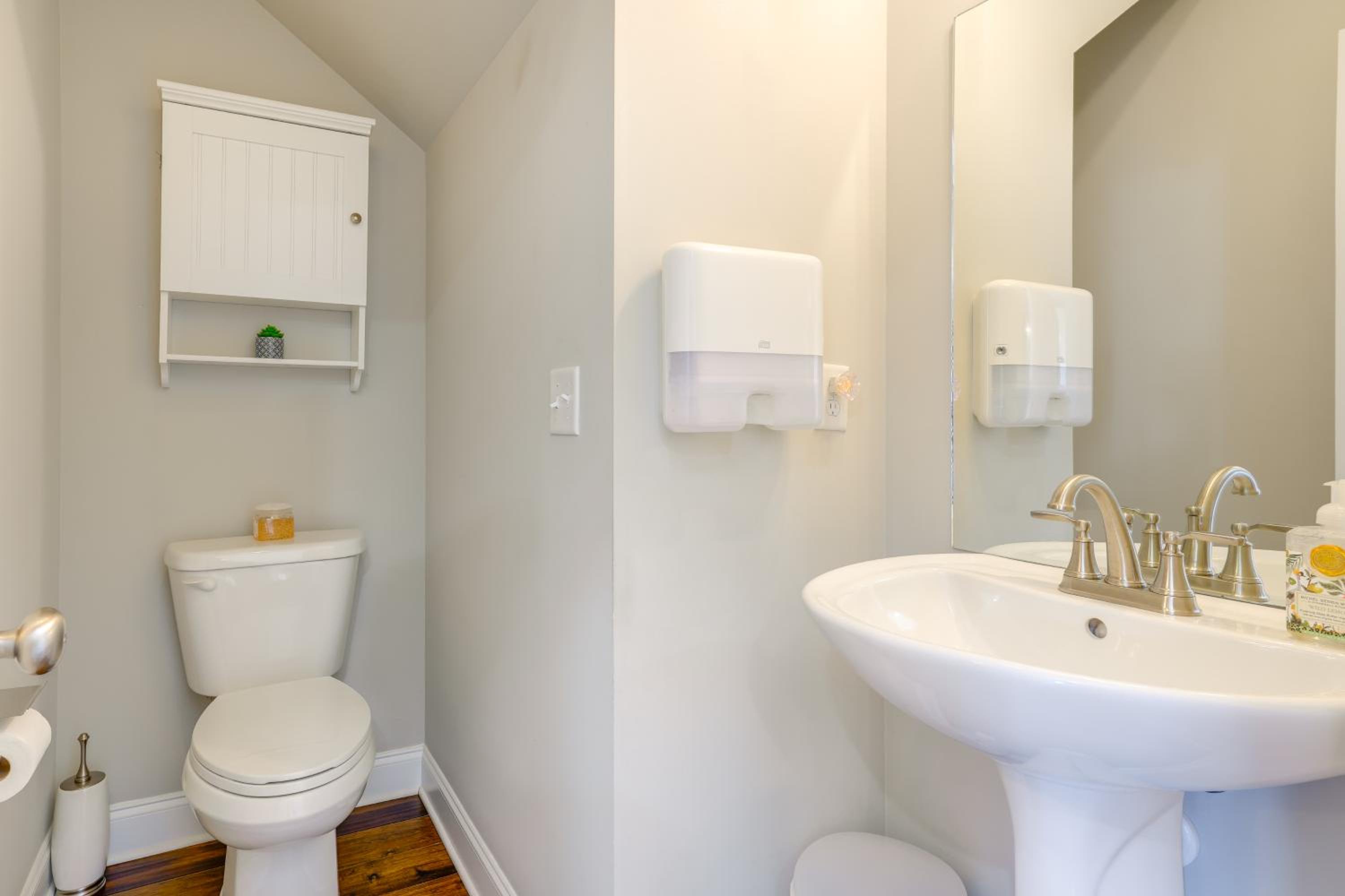 4 Mi to Lee University Peaceful Townhome with Patio