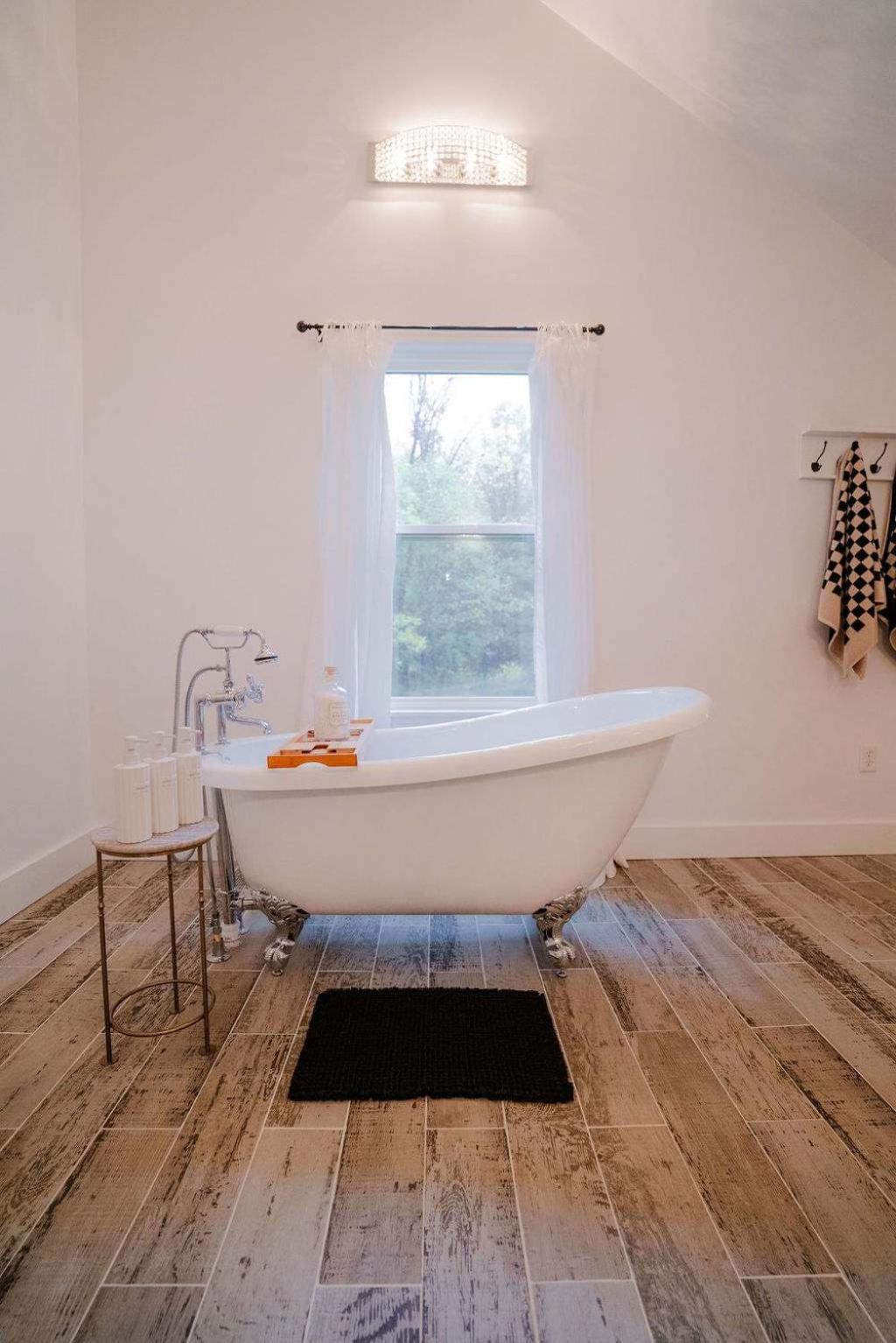 The 312 House| A Boho Retreat| Hocking Hills