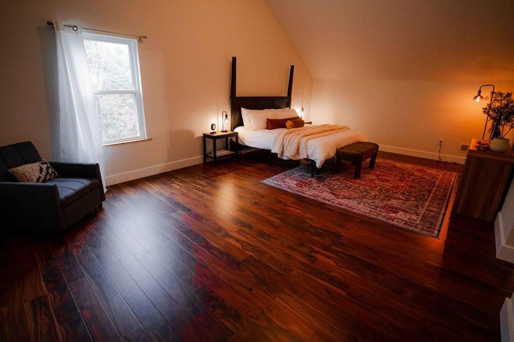 The 312 House| A Boho Retreat| Hocking Hills