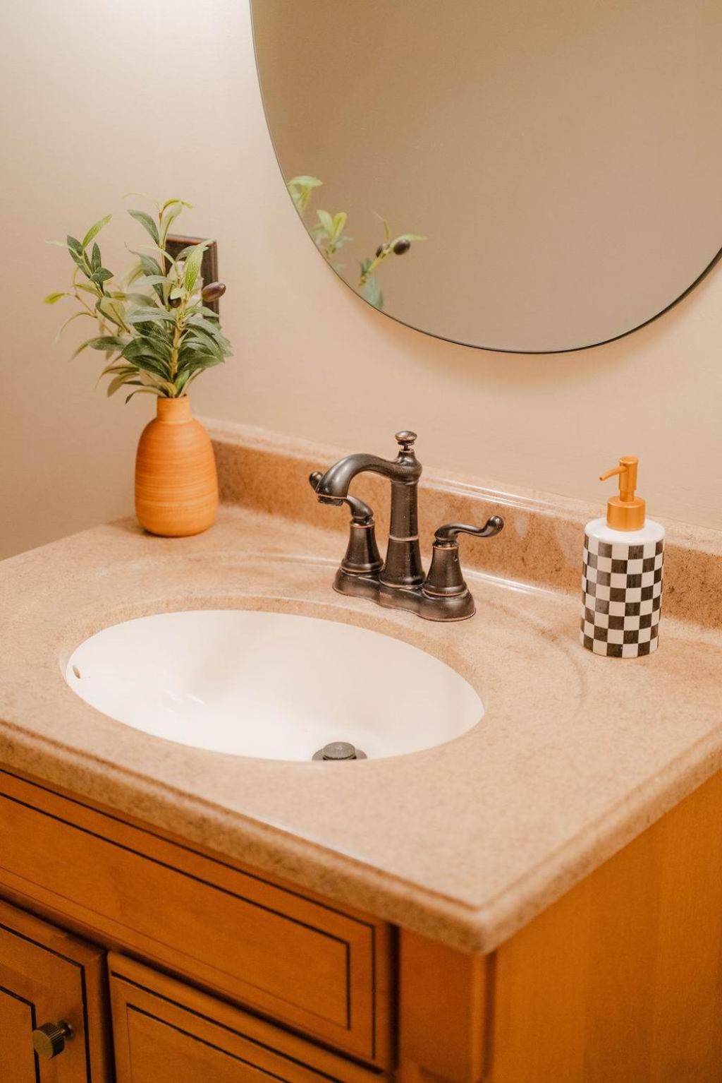 The 312 House| A Boho Retreat| Hocking Hills