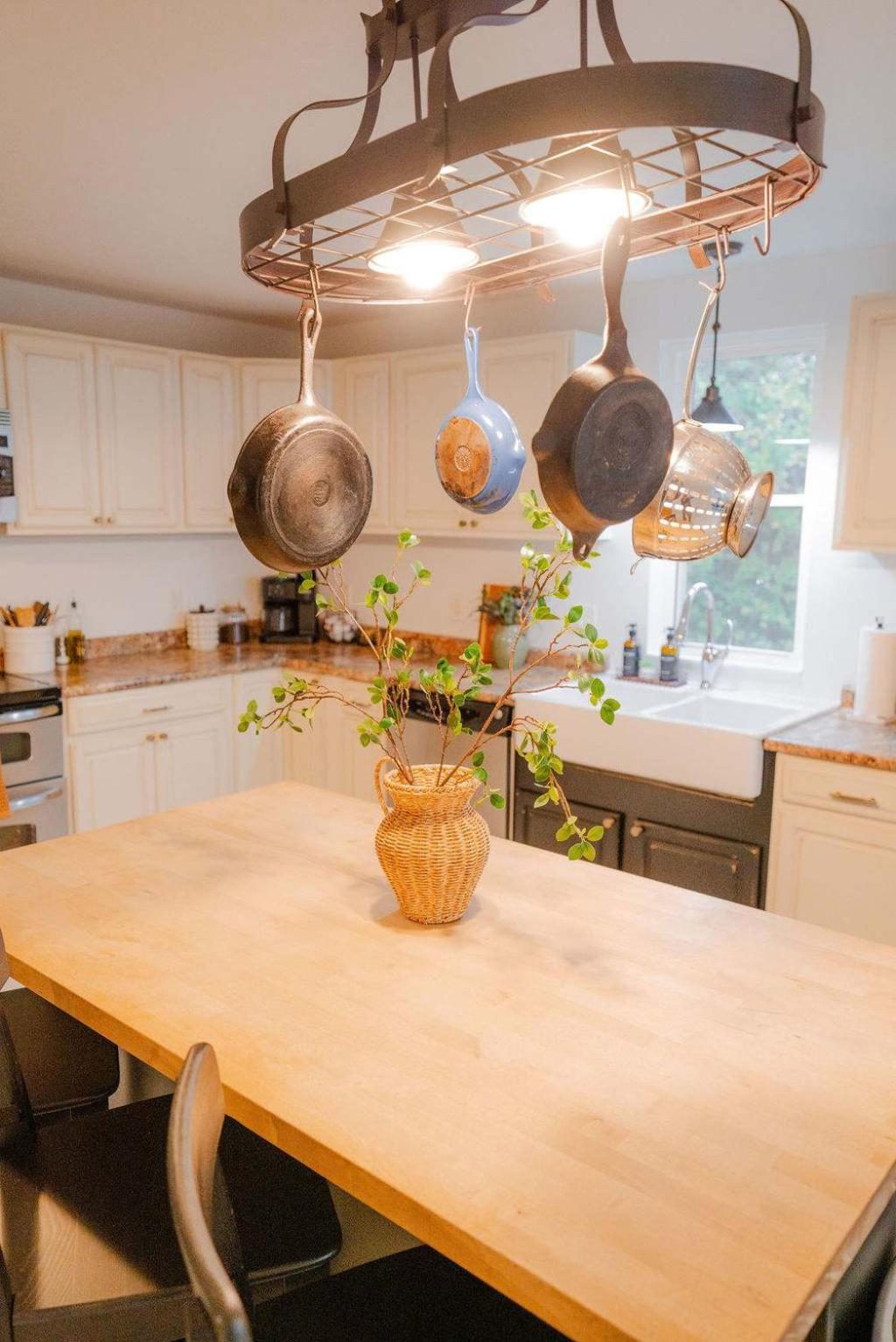 The 312 House| A Boho Retreat| Hocking Hills