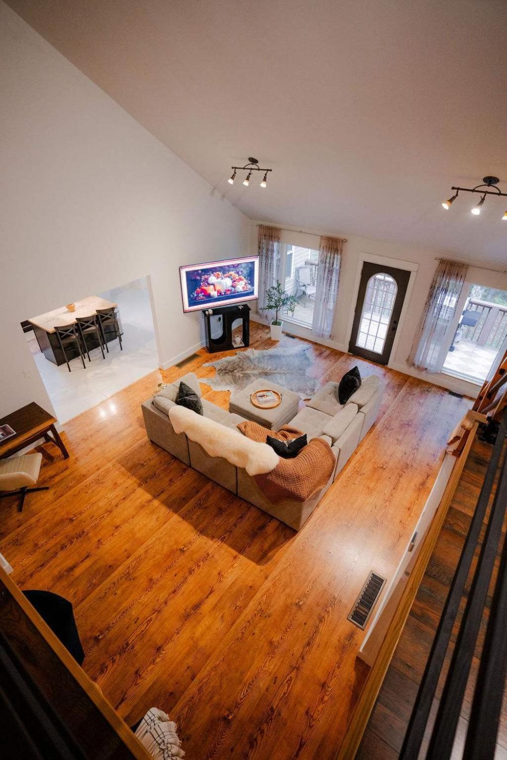 The 312 House| A Boho Retreat| Hocking Hills