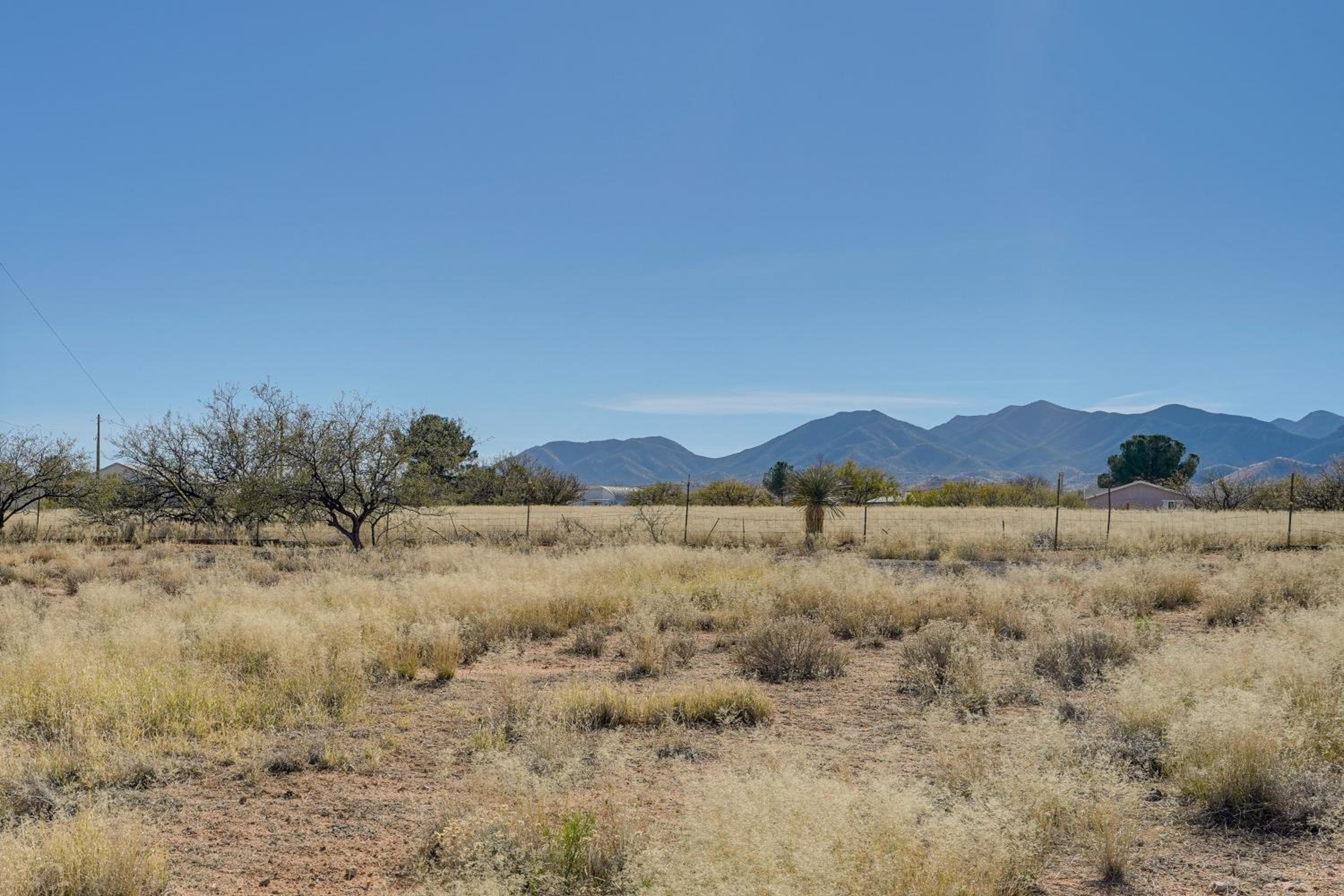 15 Mi to Kartchner Caverns Quiet Gem with Mtn Views