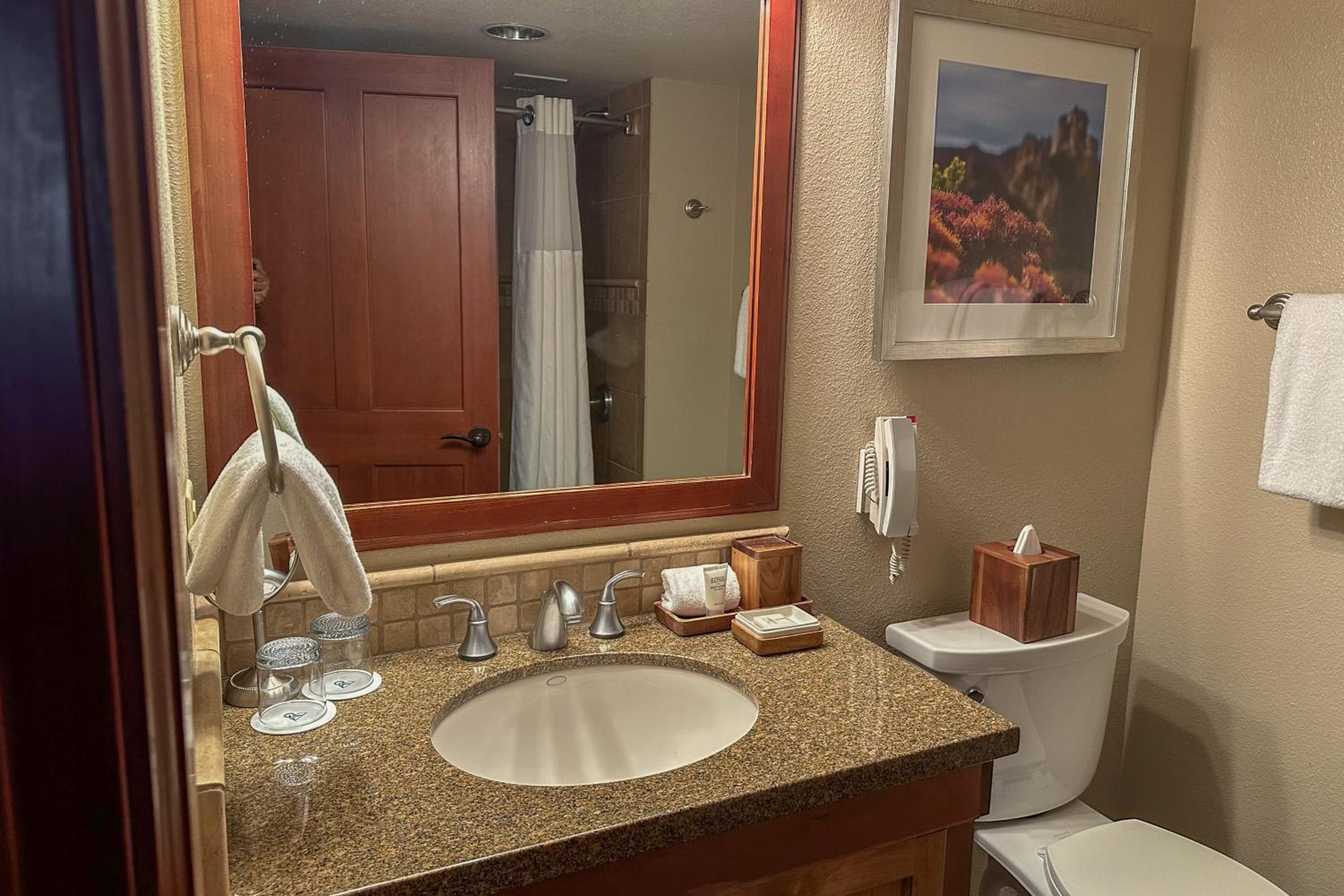 Luxe North Lake Tahoe Getaway in Everline Resort!