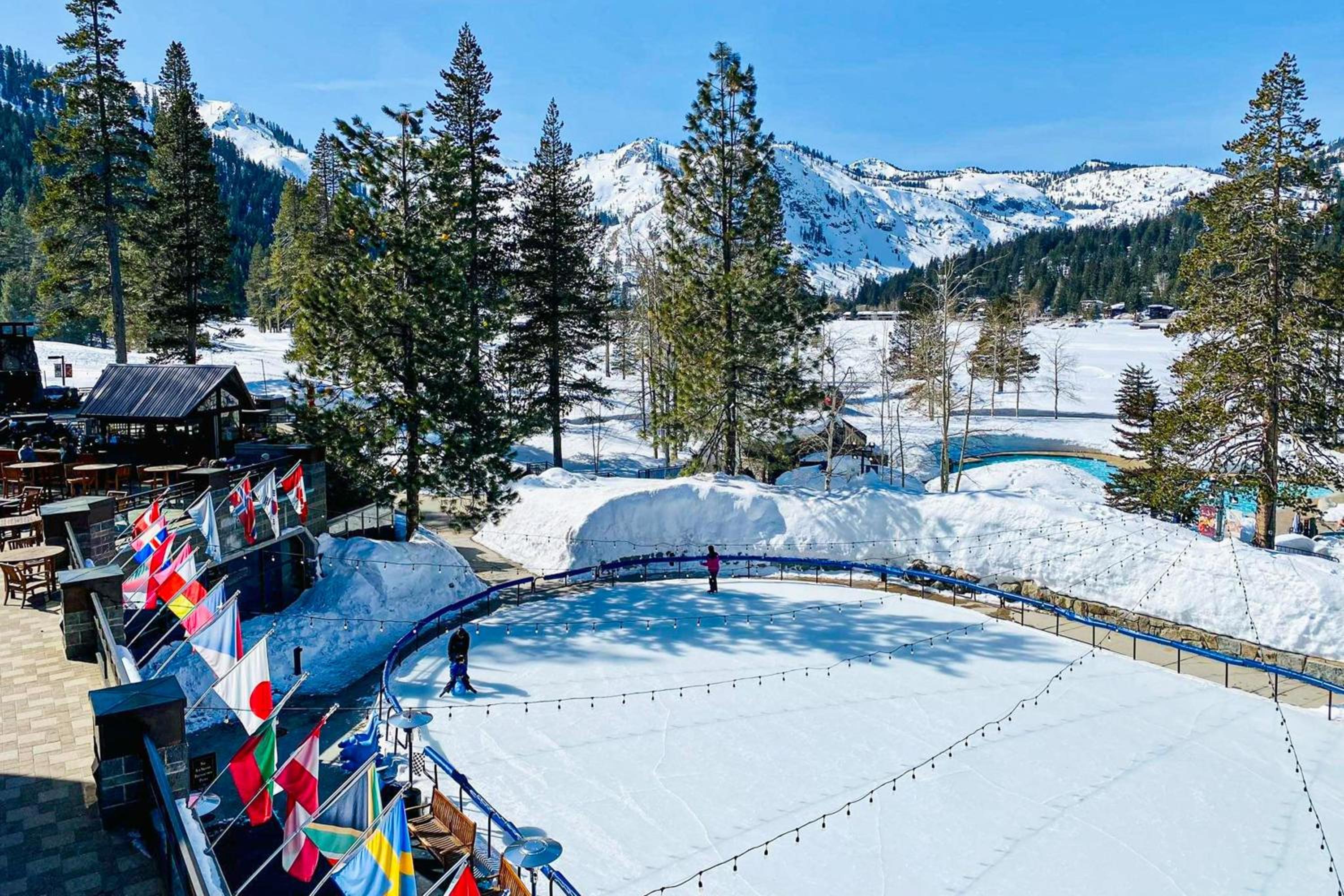 Luxe North Lake Tahoe Getaway in Everline Resort!