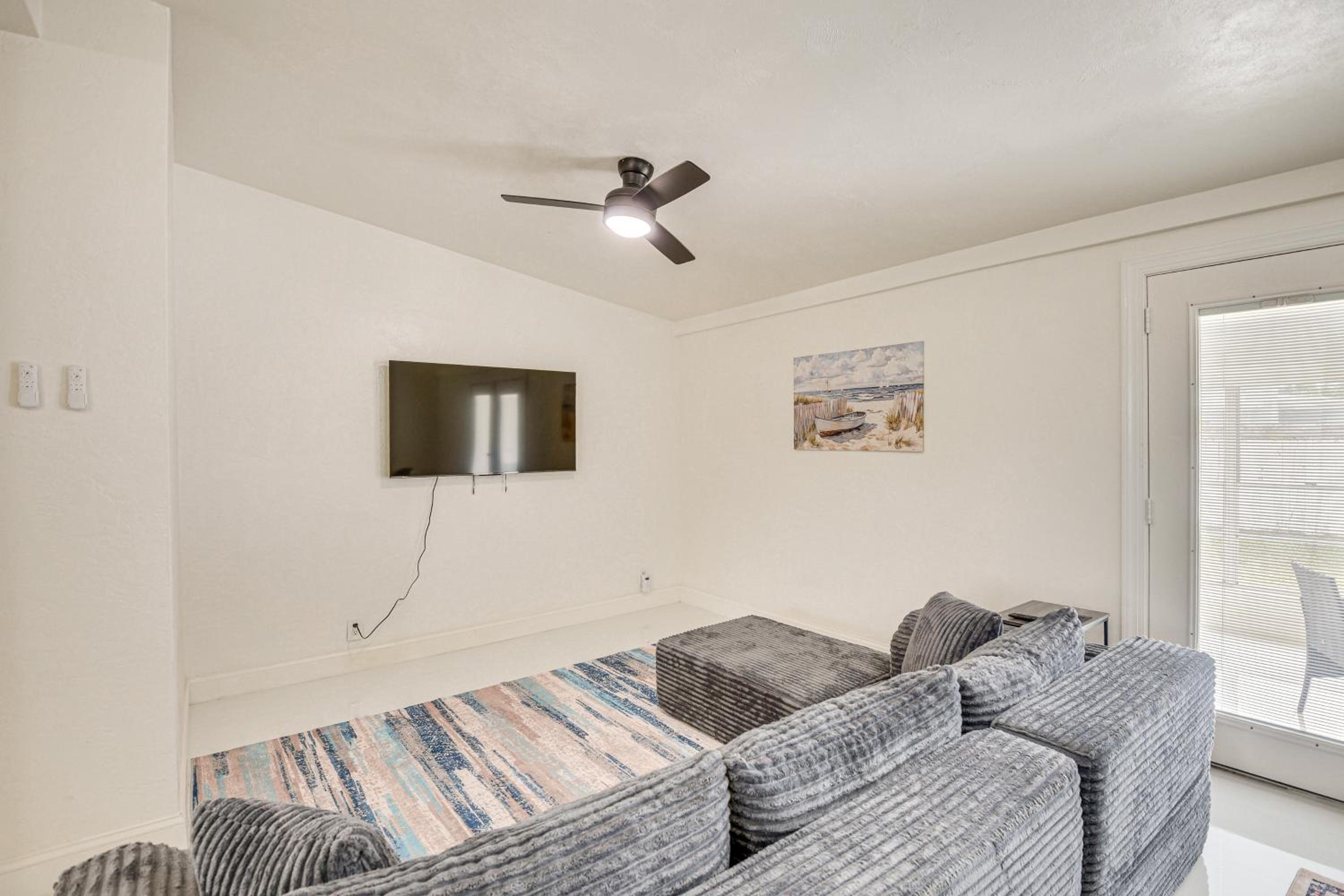 Walk to Romano Beachfront Park Airy Home with Yard