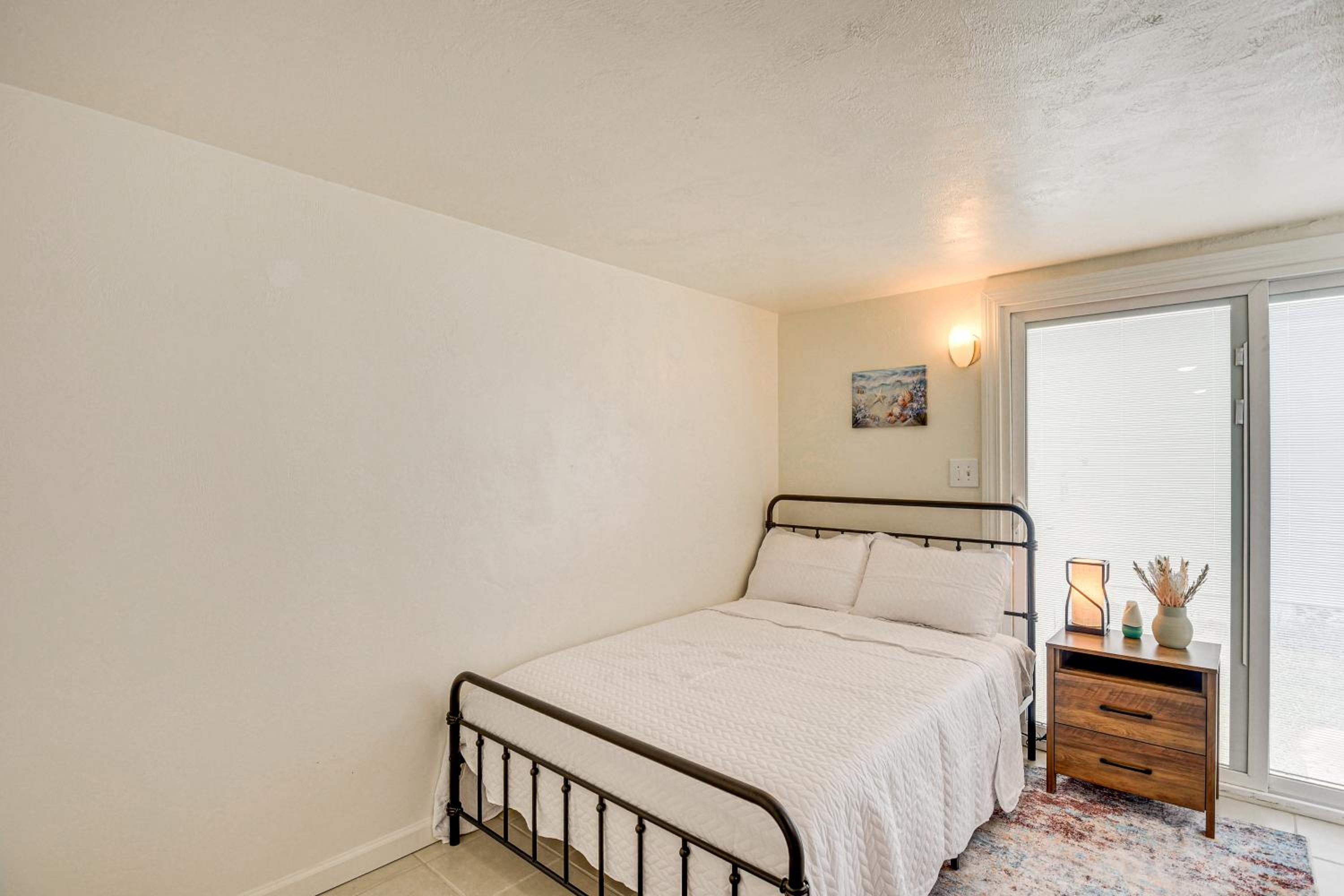 Walk to Romano Beachfront Park Airy Home with Yard