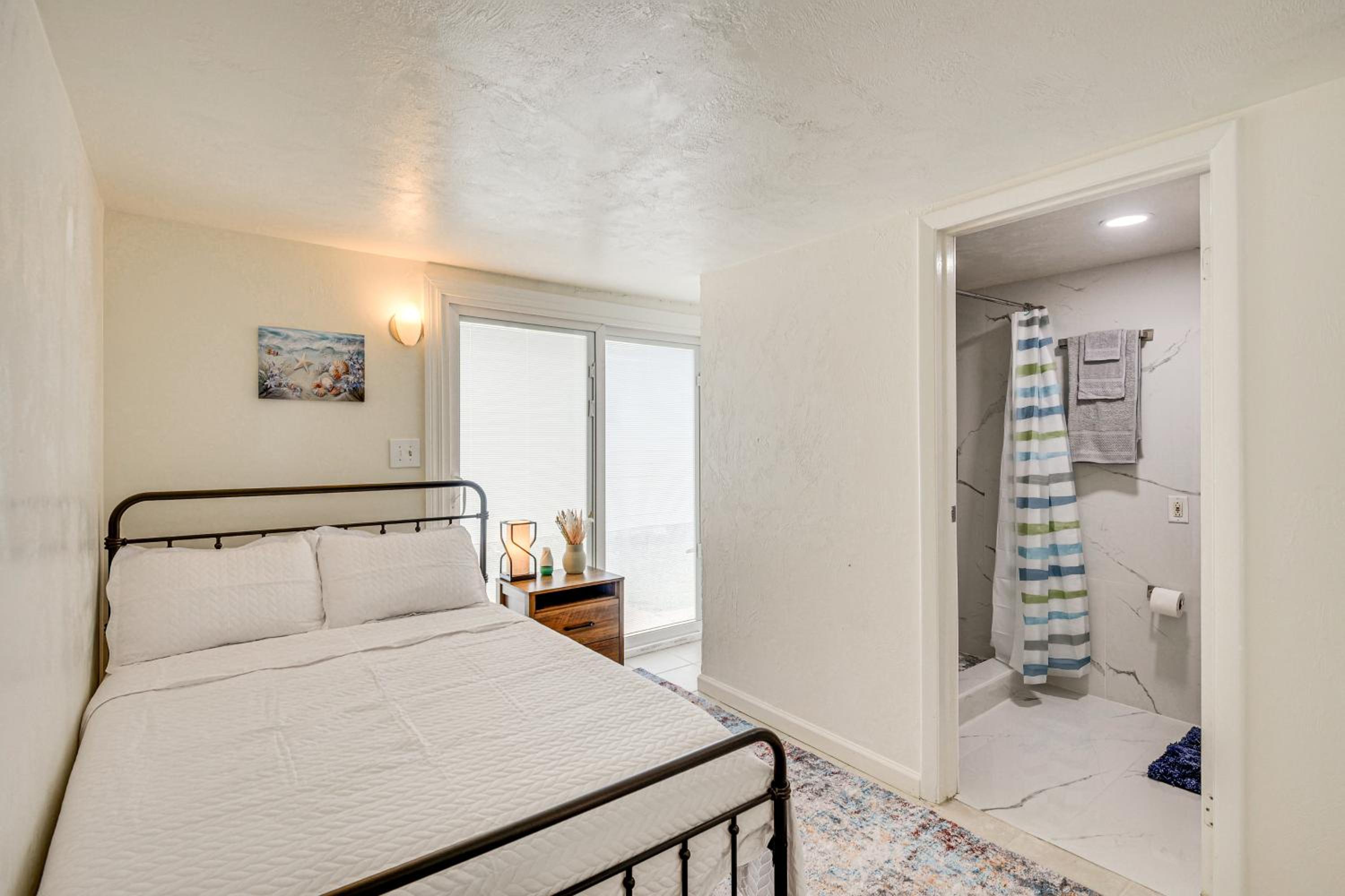 Walk to Romano Beachfront Park Airy Home with Yard