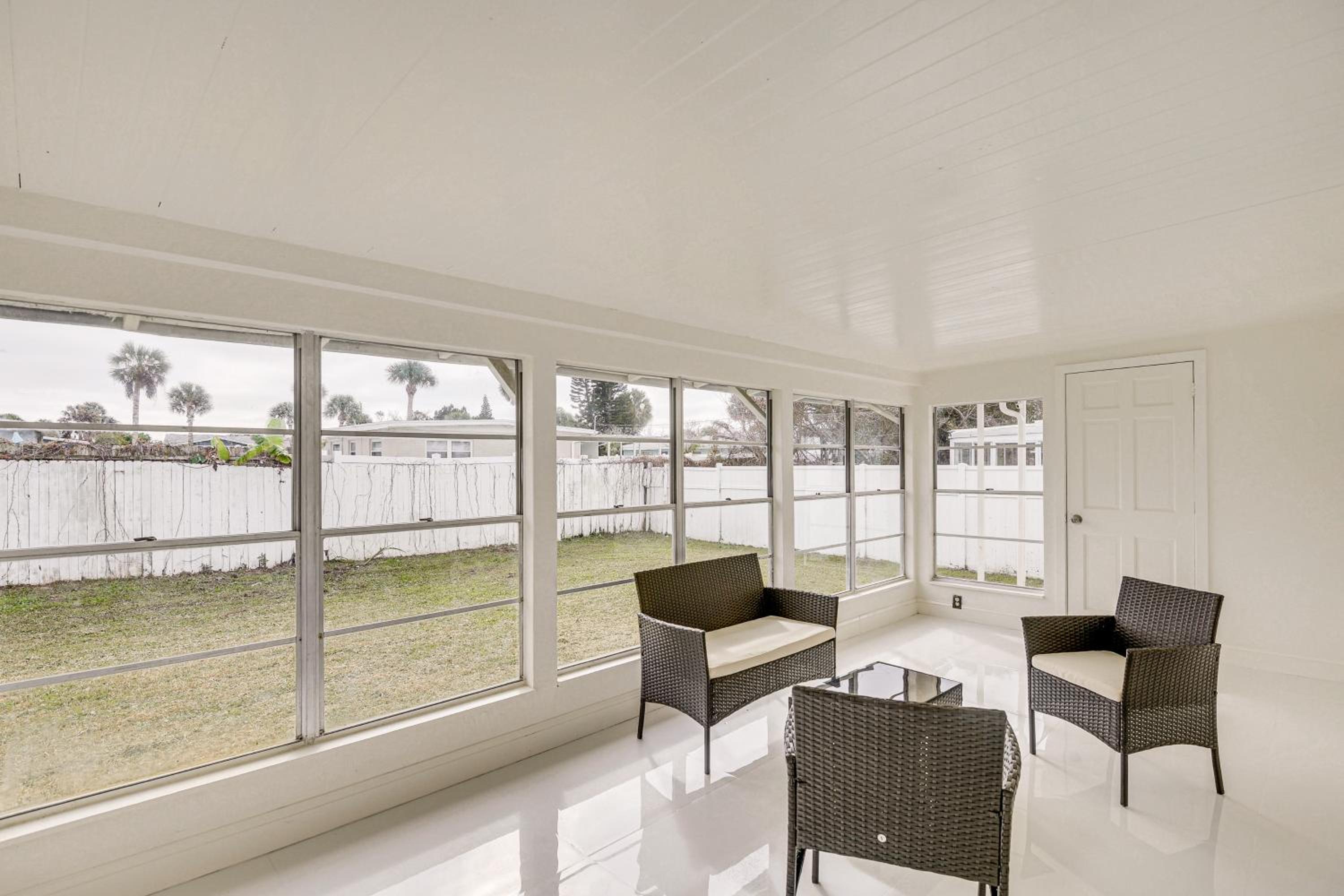 Walk to Romano Beachfront Park Airy Home with Yard