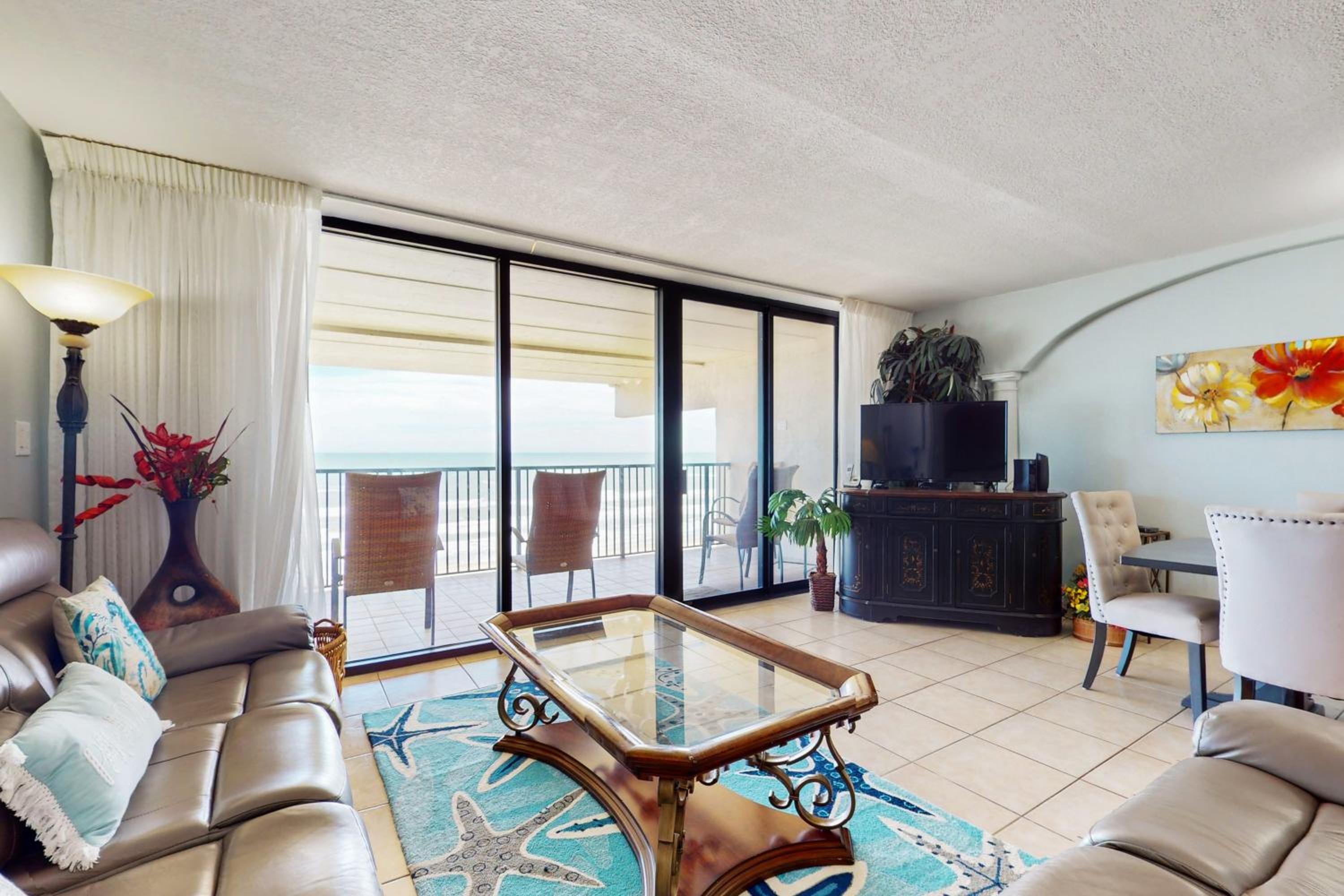 Walkable, All-Suite 3BR Suntide III - Unit 1003