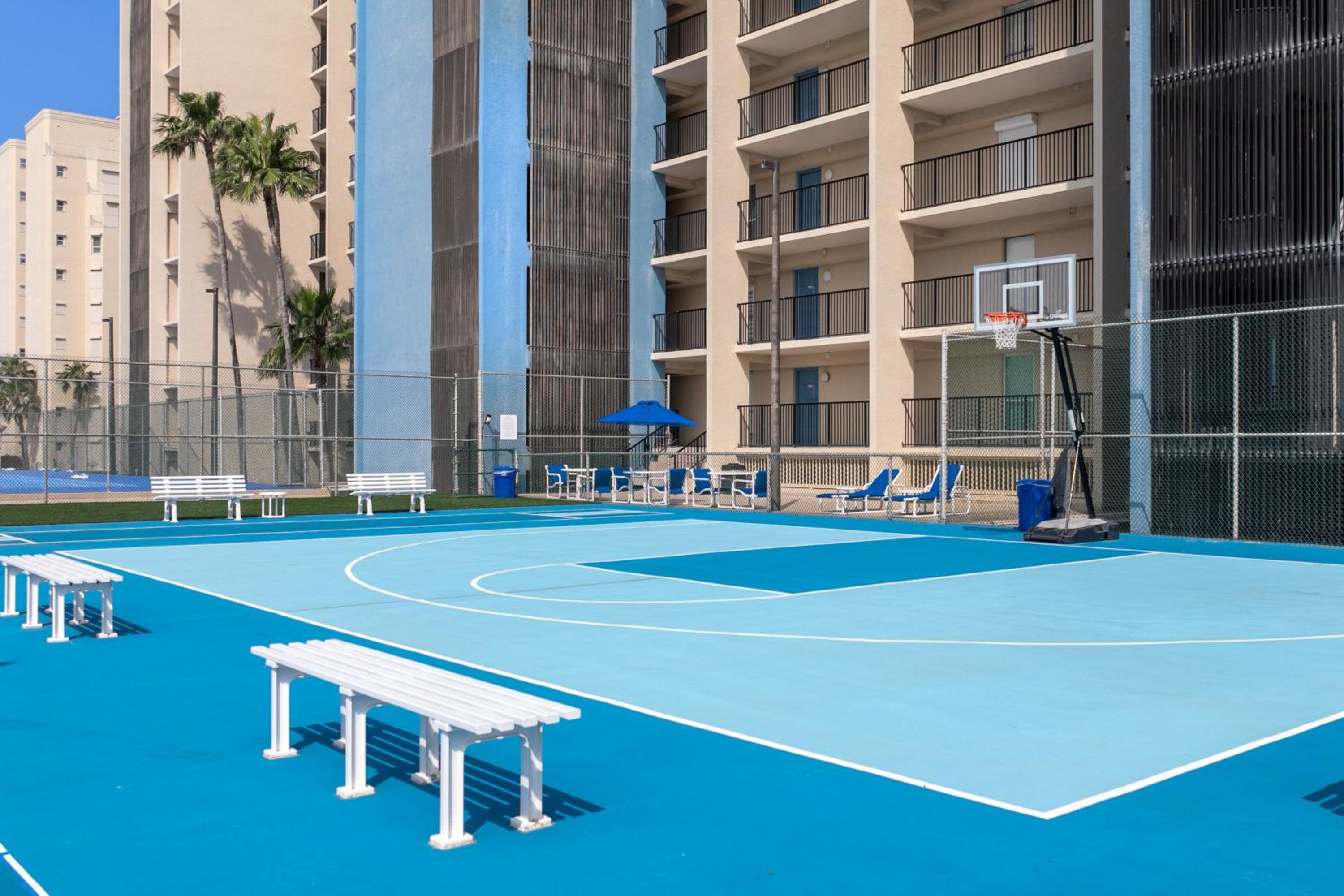 Walkable, All-Suite 3BR Suntide III - Unit 1003